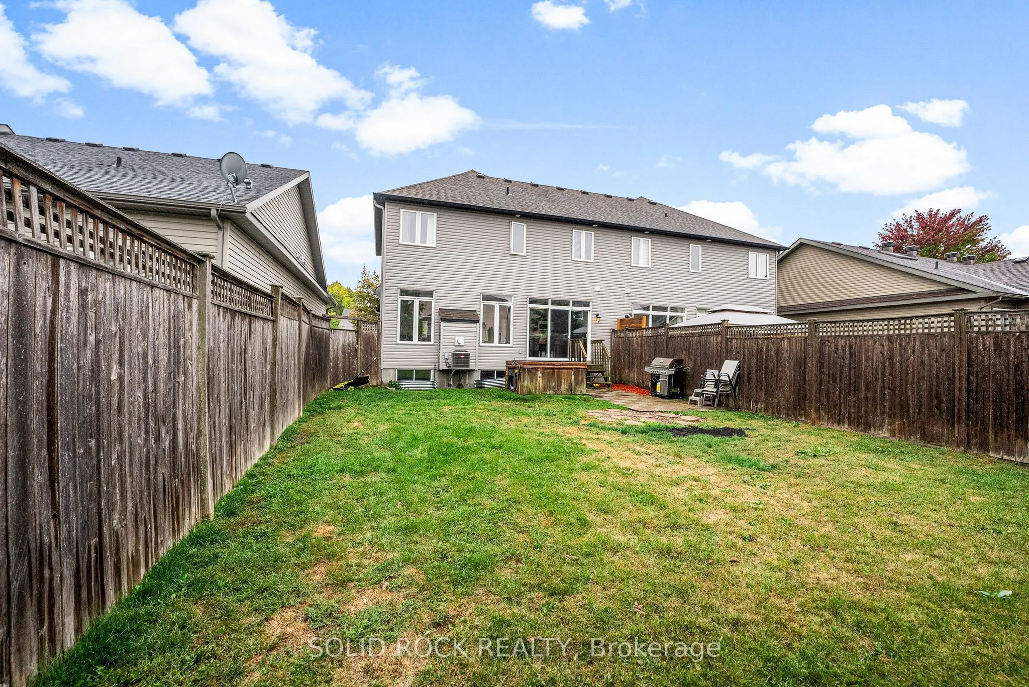 53 WILLOWSHORE Way