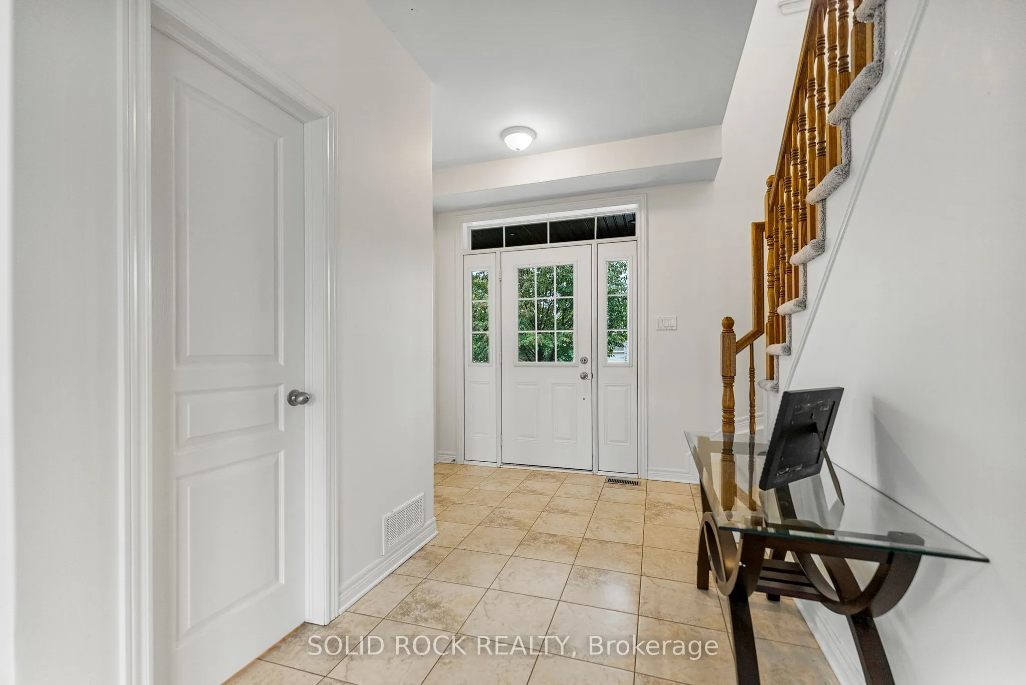 53 WILLOWSHORE Way