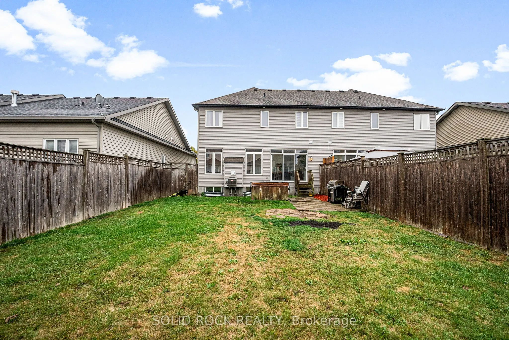 53 WILLOWSHORE Way