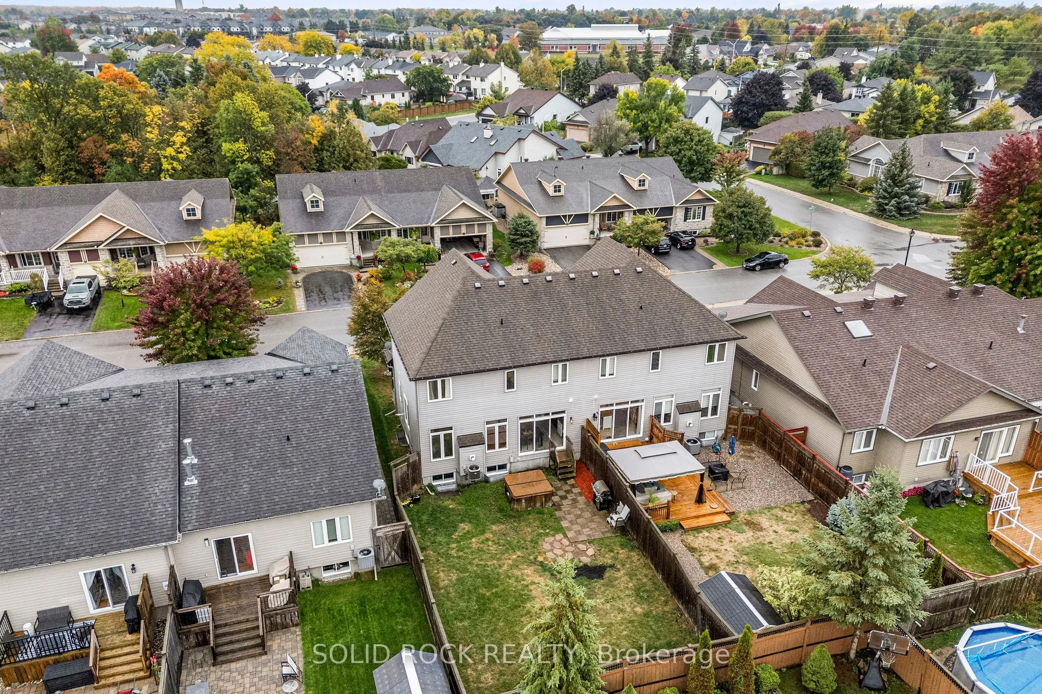 53 WILLOWSHORE Way