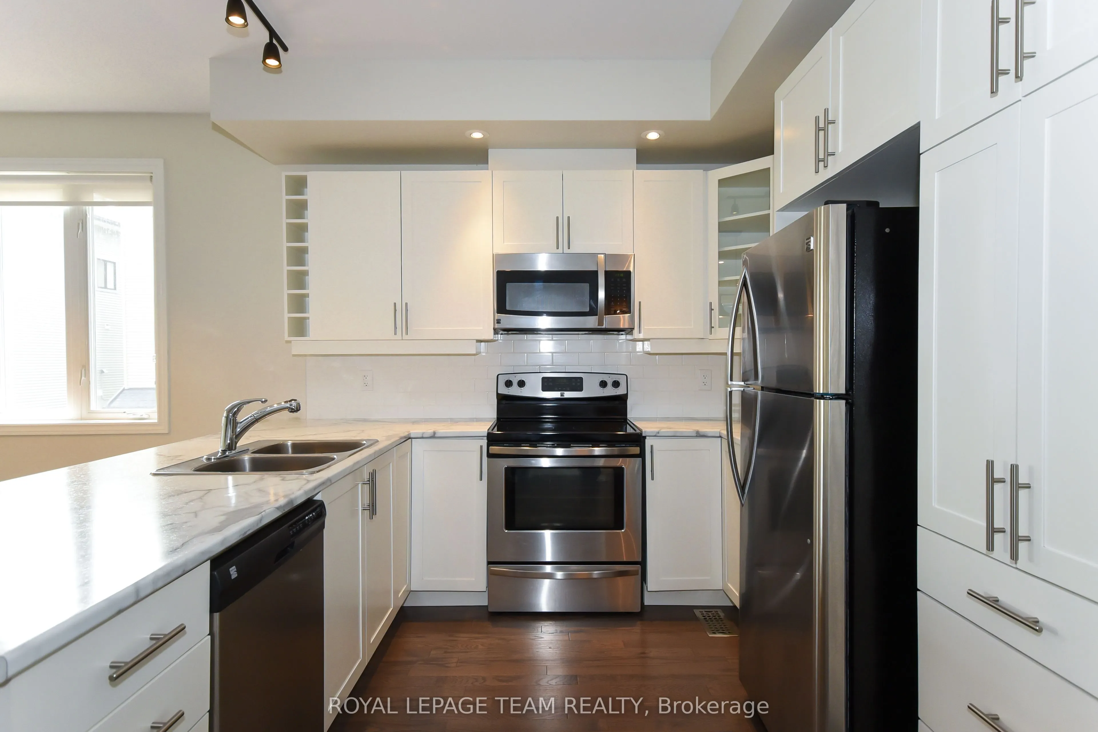 200 Pembina Private, #28