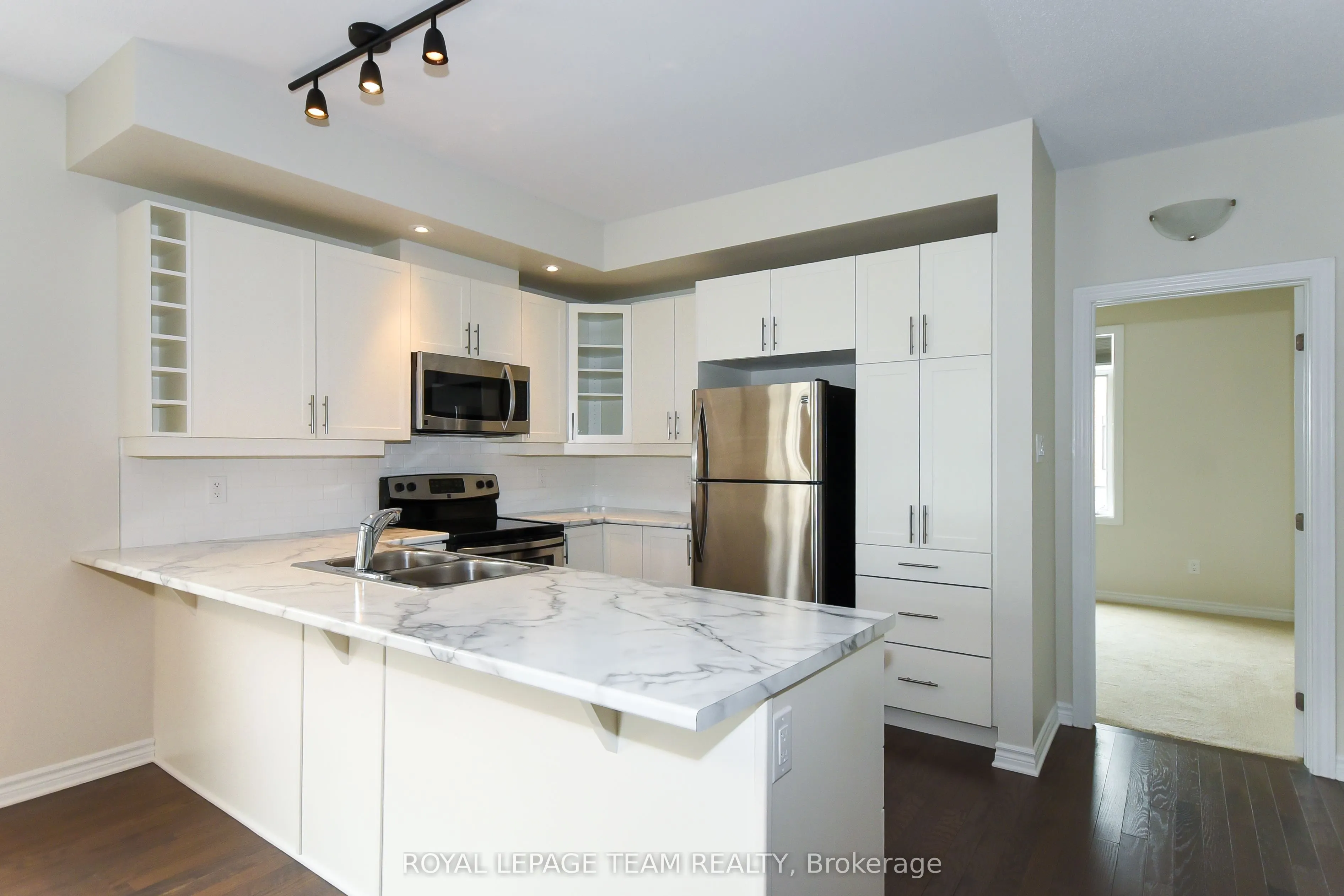 200 Pembina Private, #28