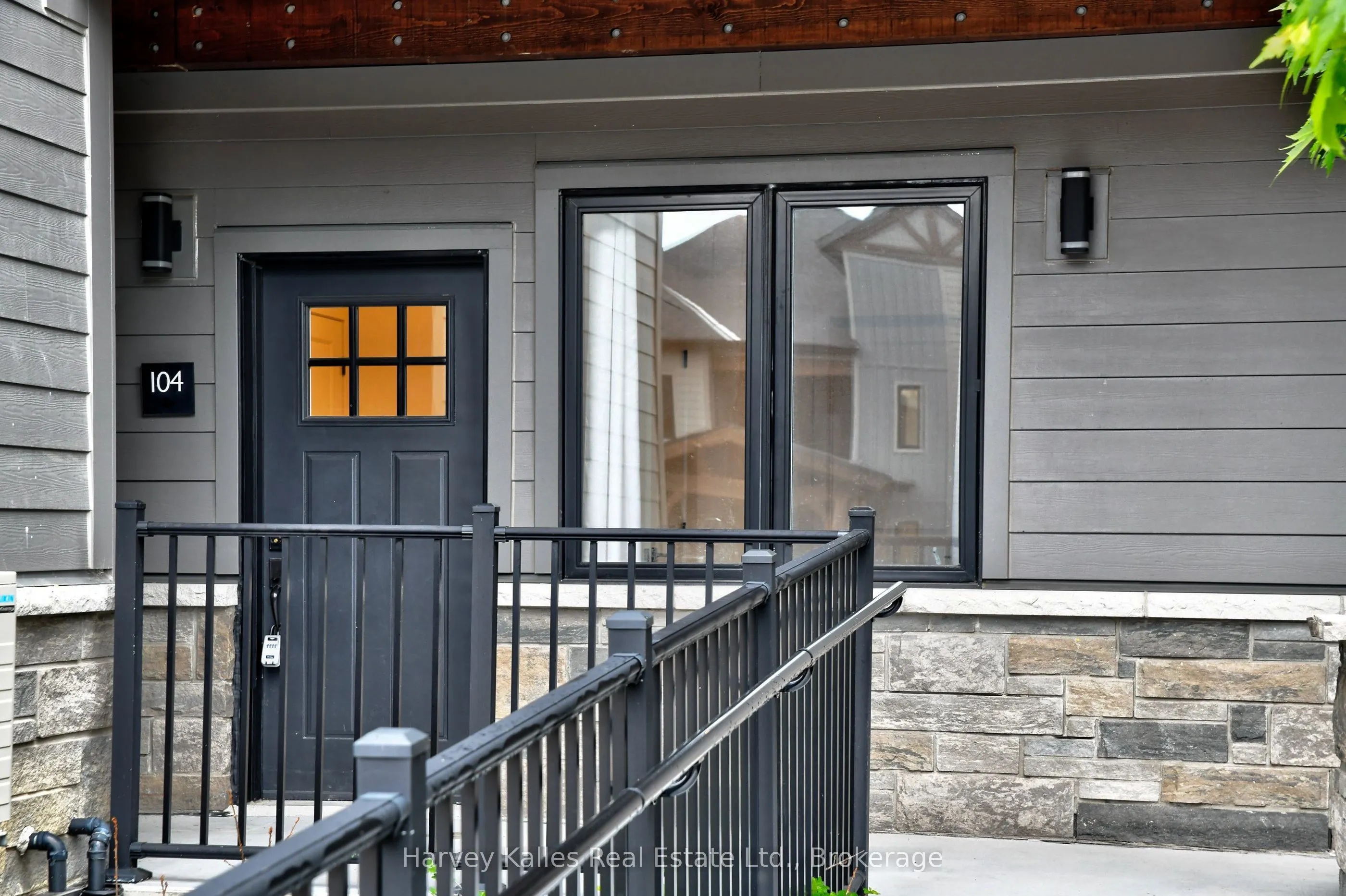12 Beckwith Lane, #104
