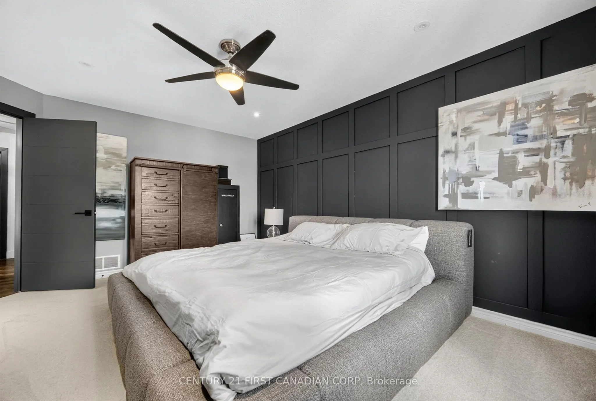 688 Clearwater Crescent