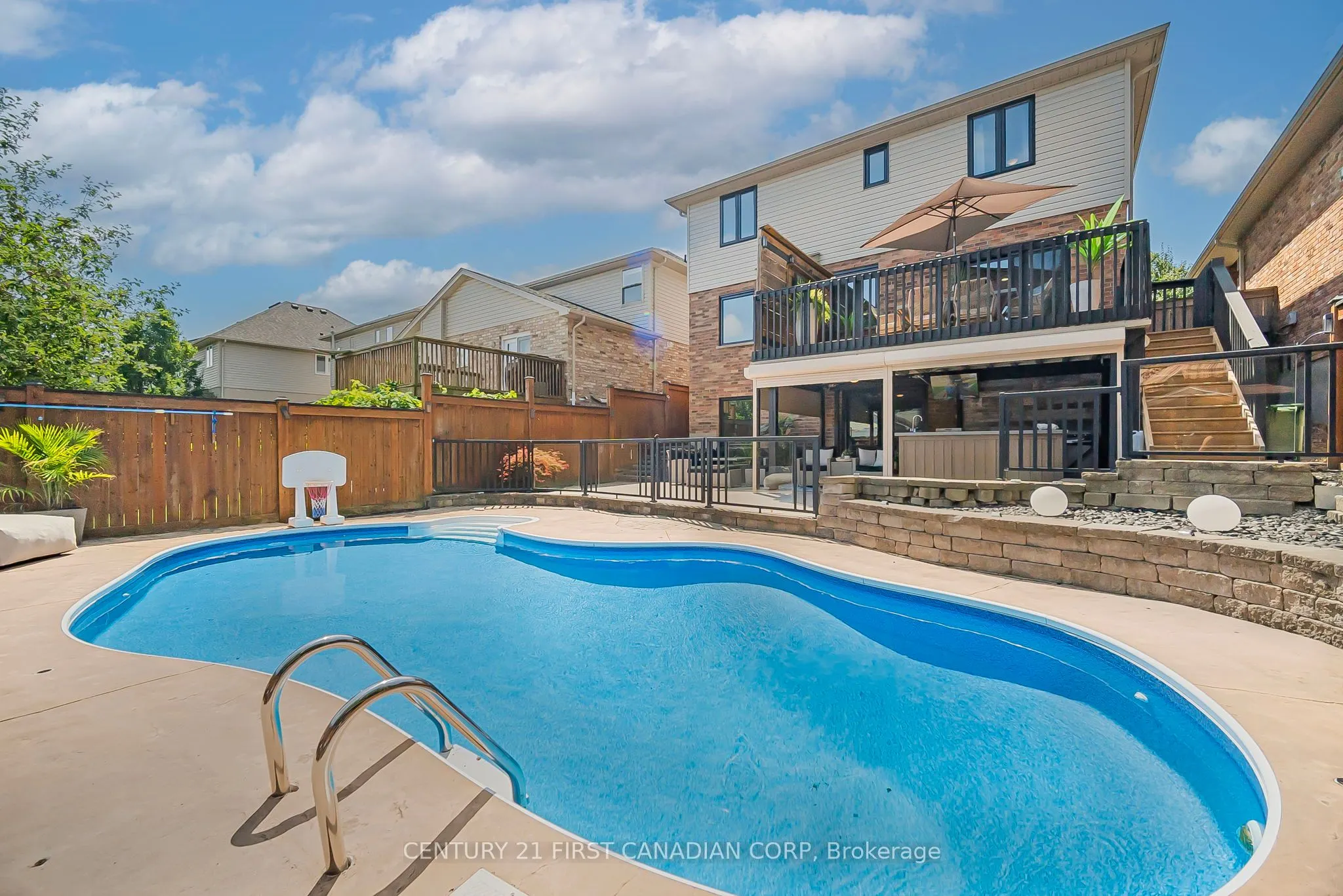 688 Clearwater Crescent