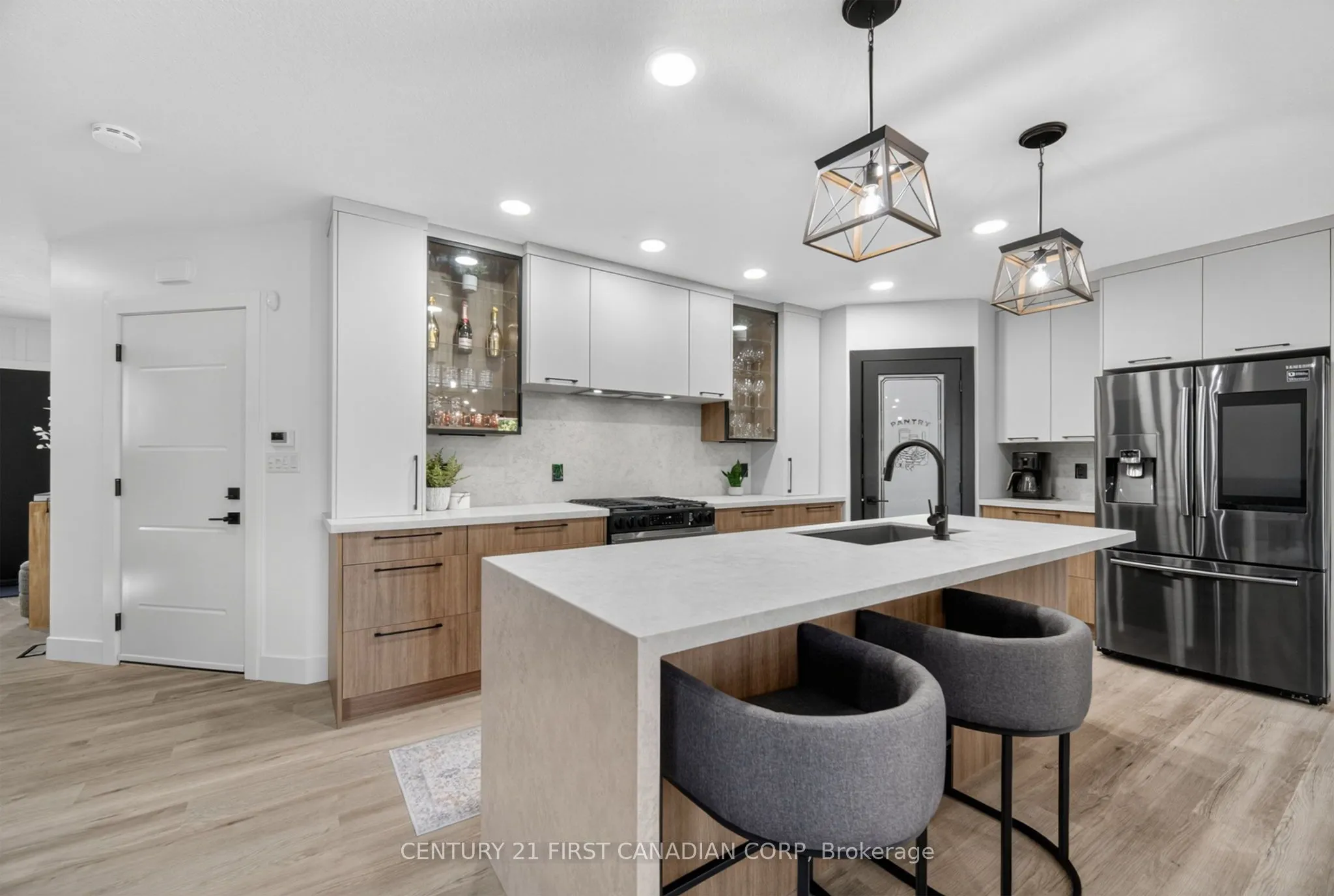 688 Clearwater Crescent