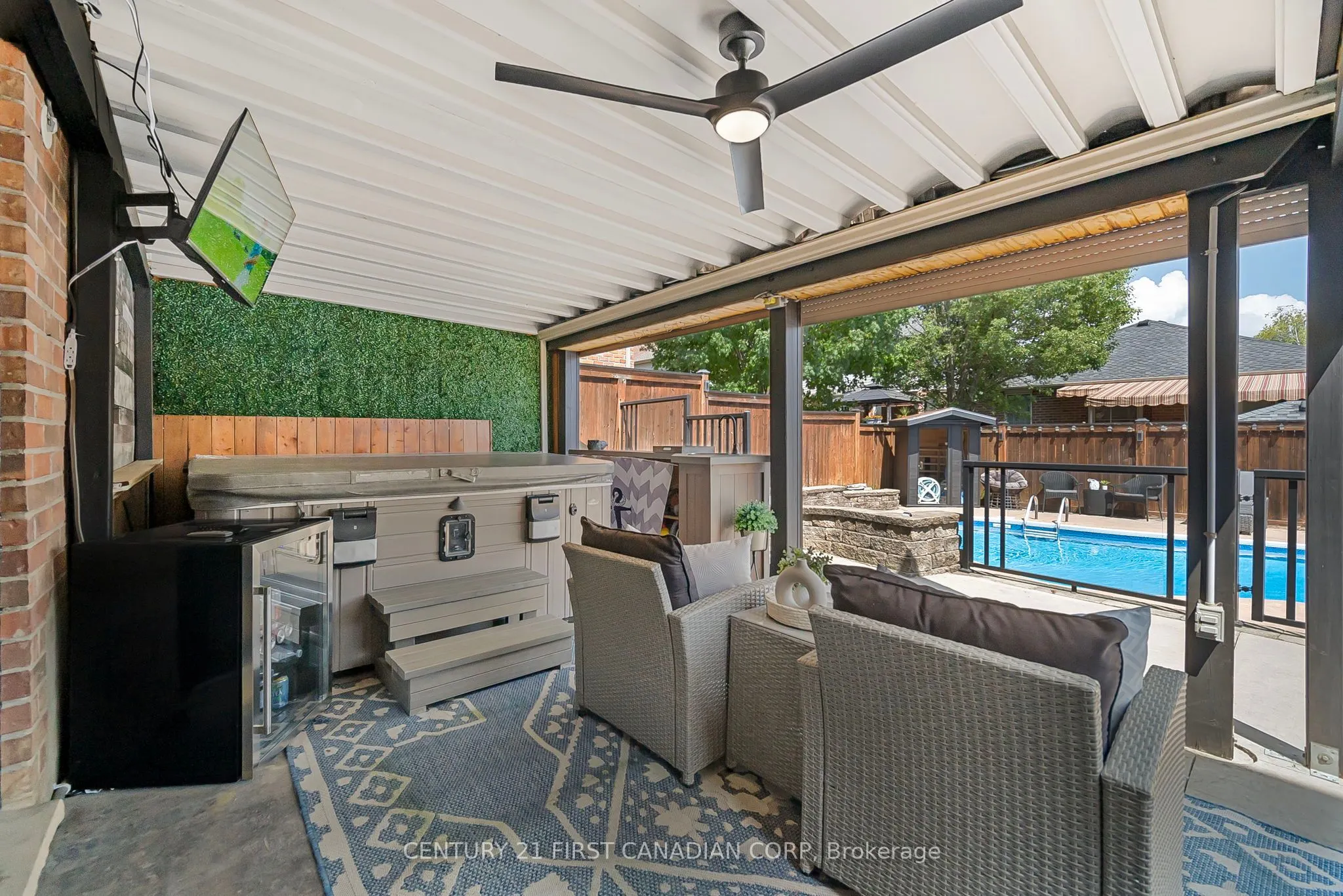 688 Clearwater Crescent