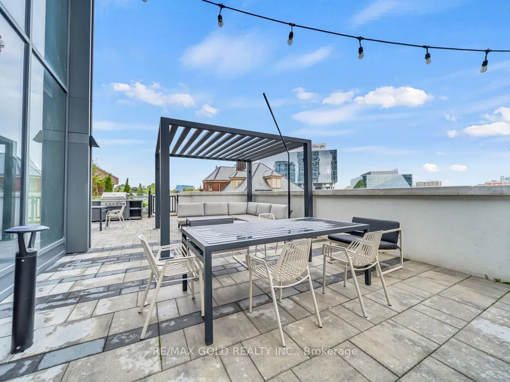 5 Wellington Street, #1405