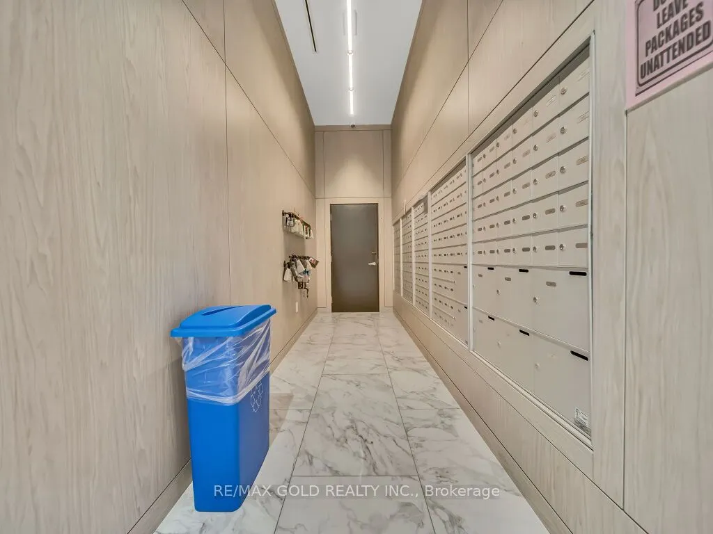 5 Wellington Street, #1405