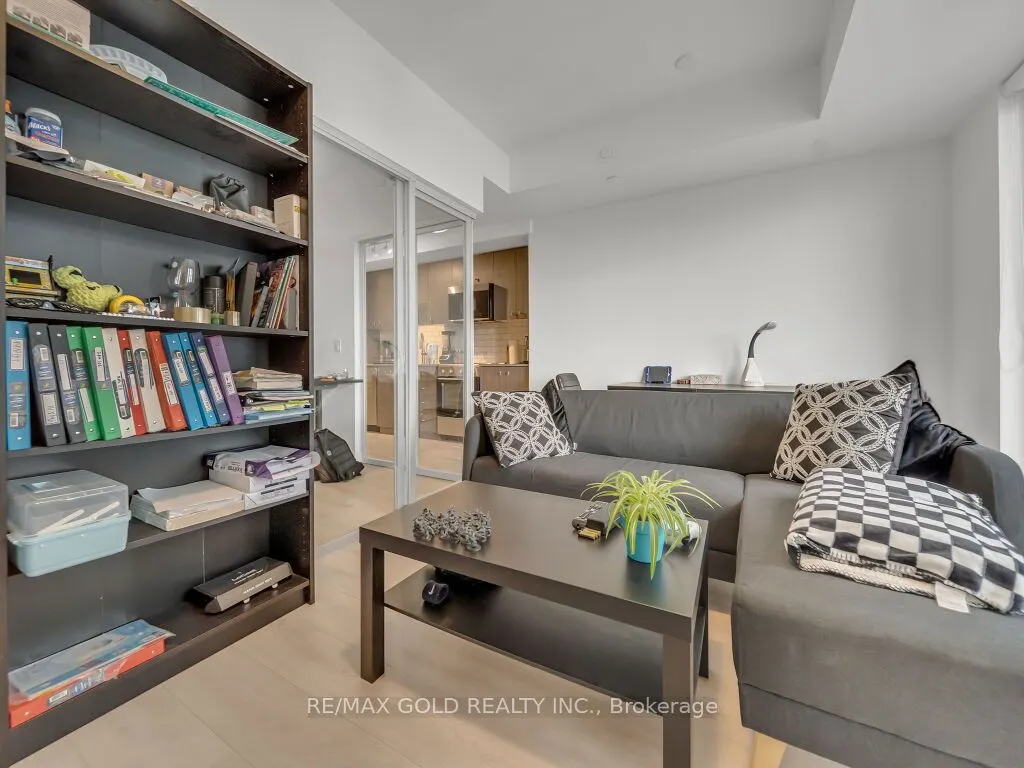 5 Wellington Street, #1405