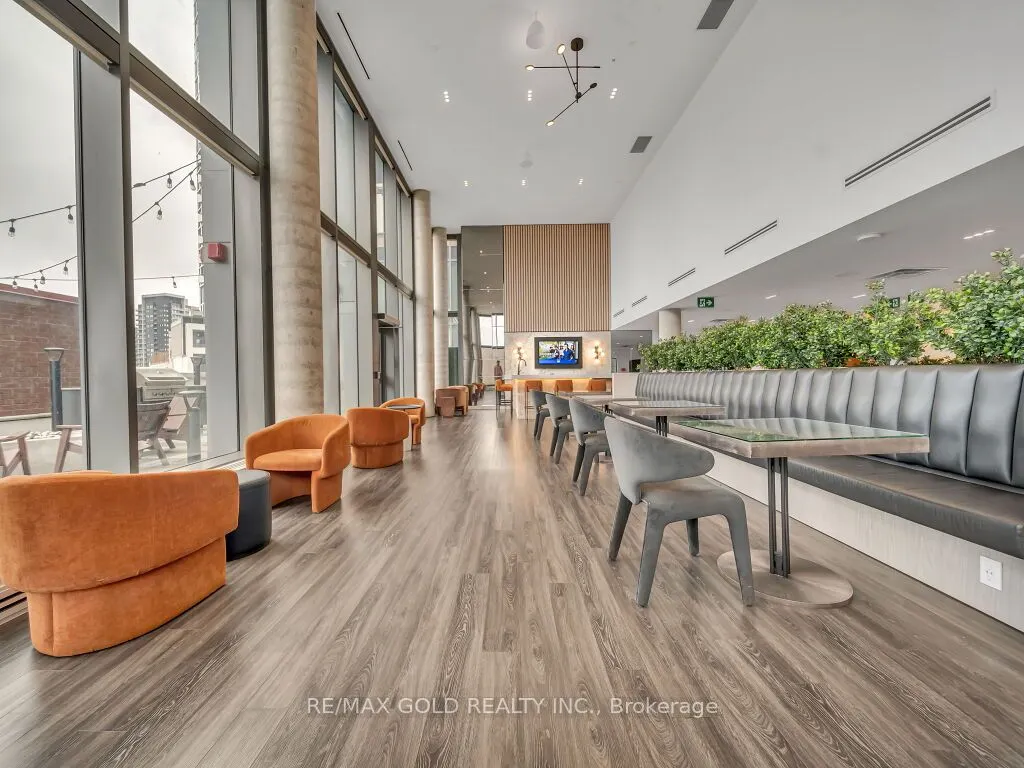 5 Wellington Street, #1405