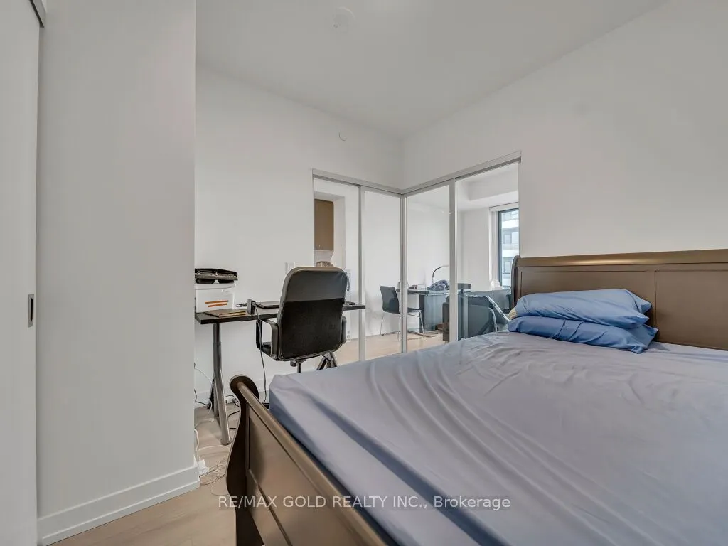 5 Wellington Street, #1405