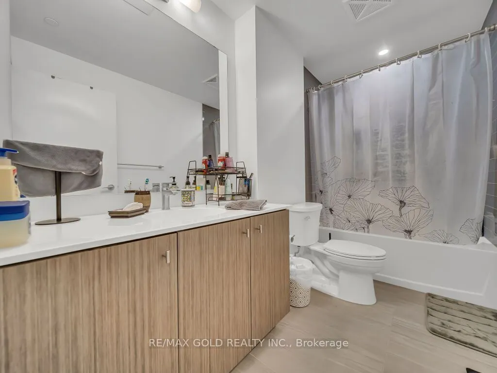 5 Wellington Street, #1405