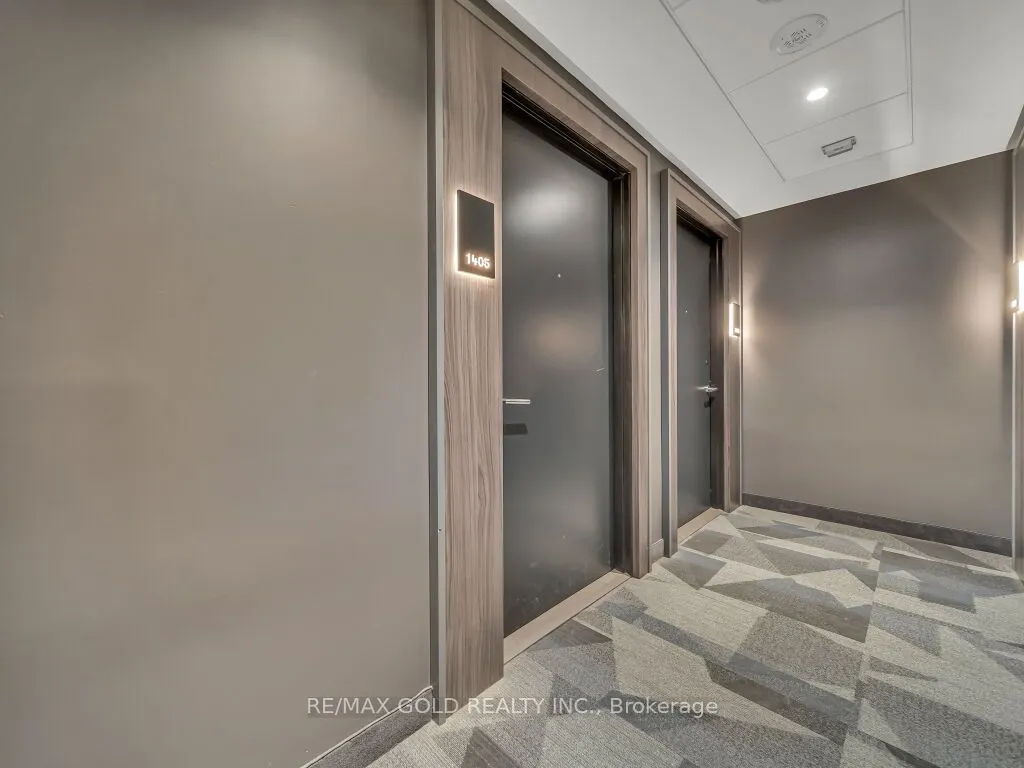5 Wellington Street, #1405