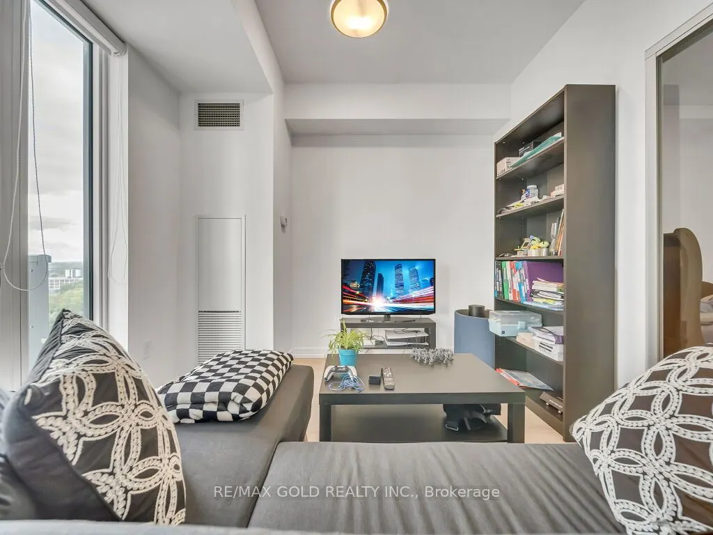 5 Wellington Street, #1405