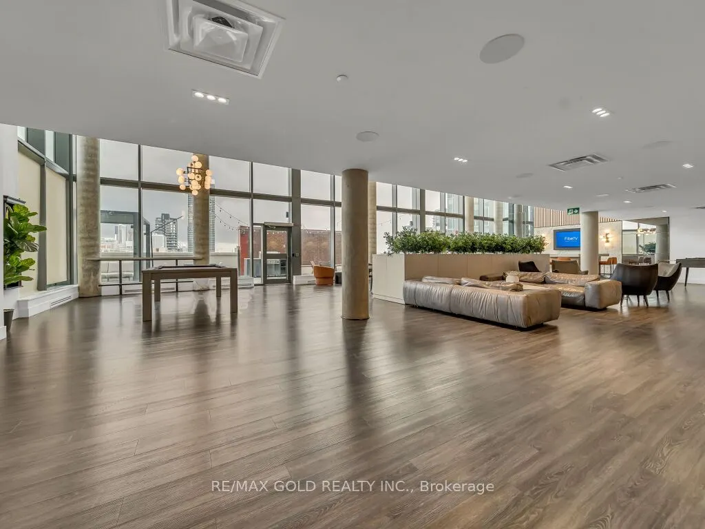 5 Wellington Street, #1405