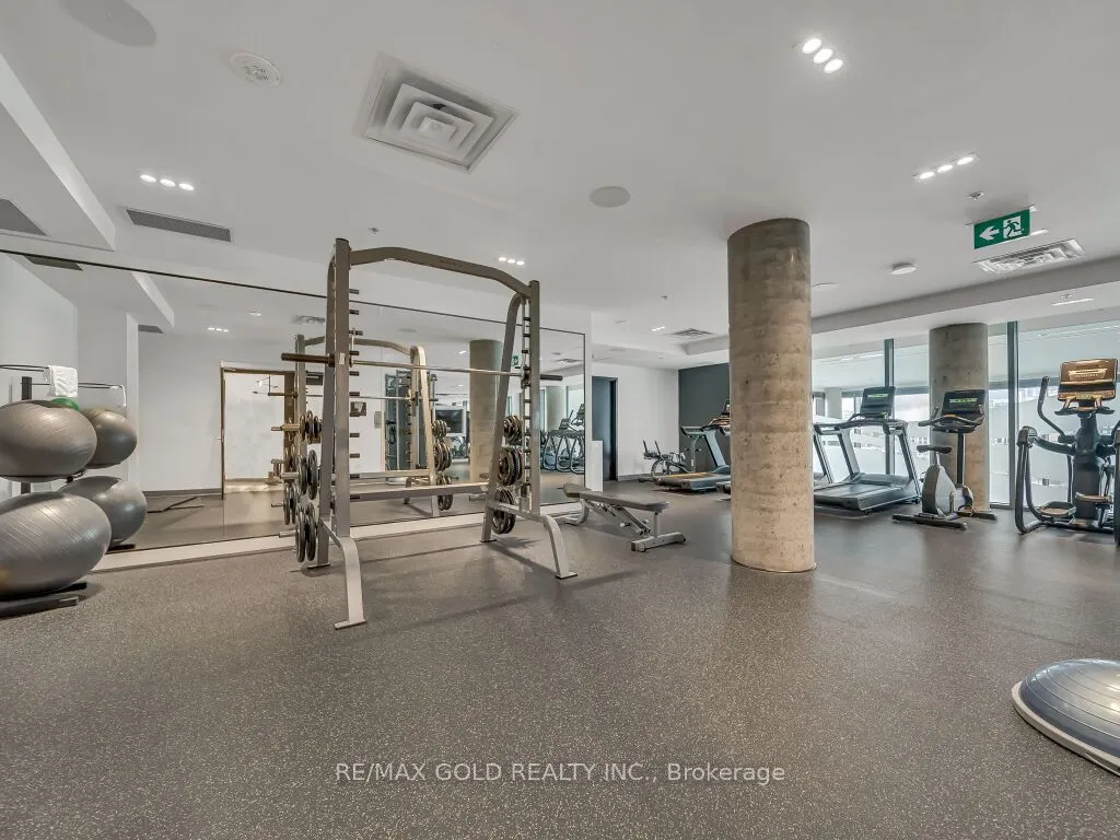 5 Wellington Street, #1405