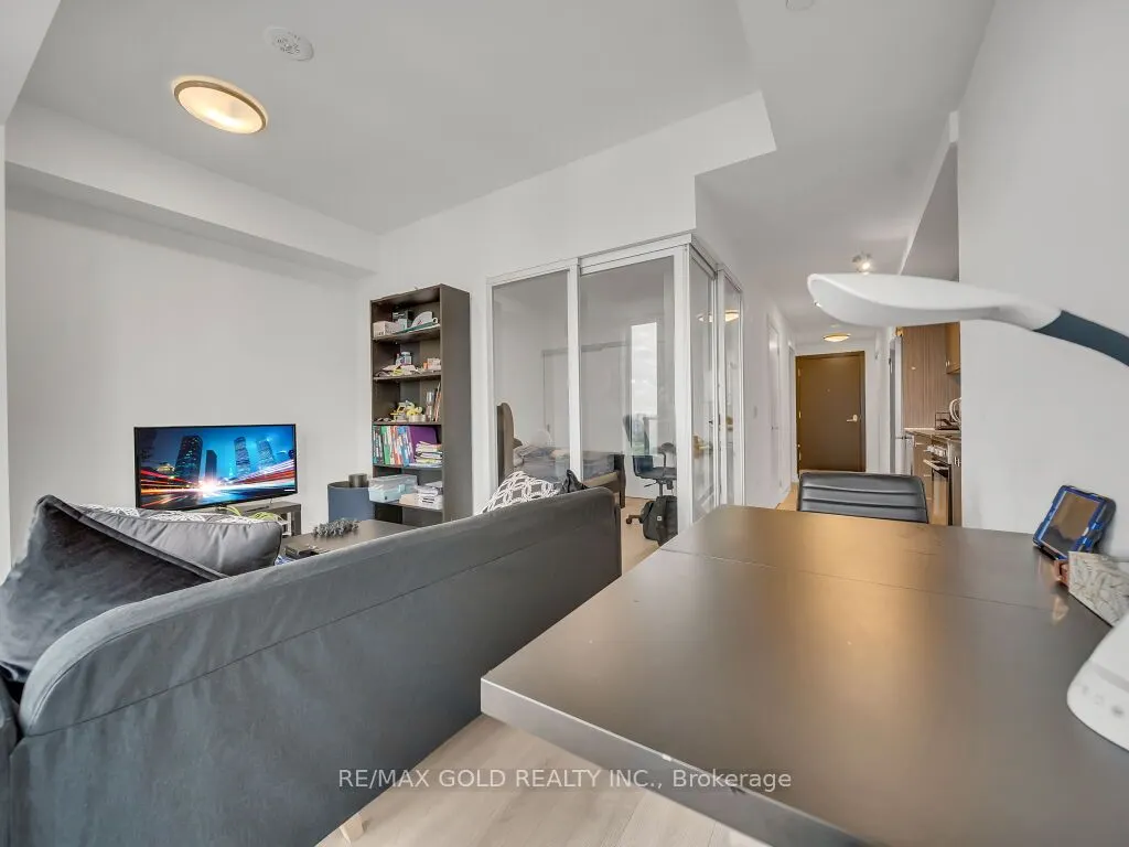 5 Wellington Street, #1405