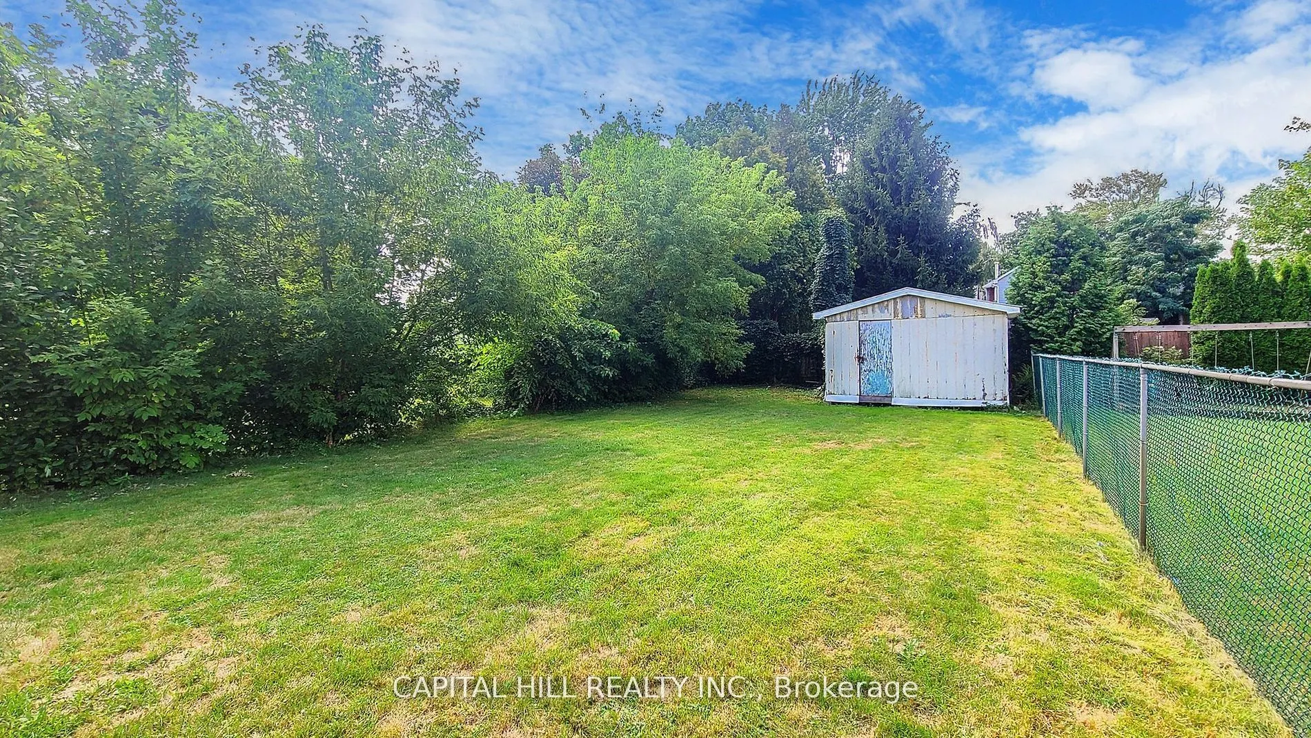 160 Picton Street E