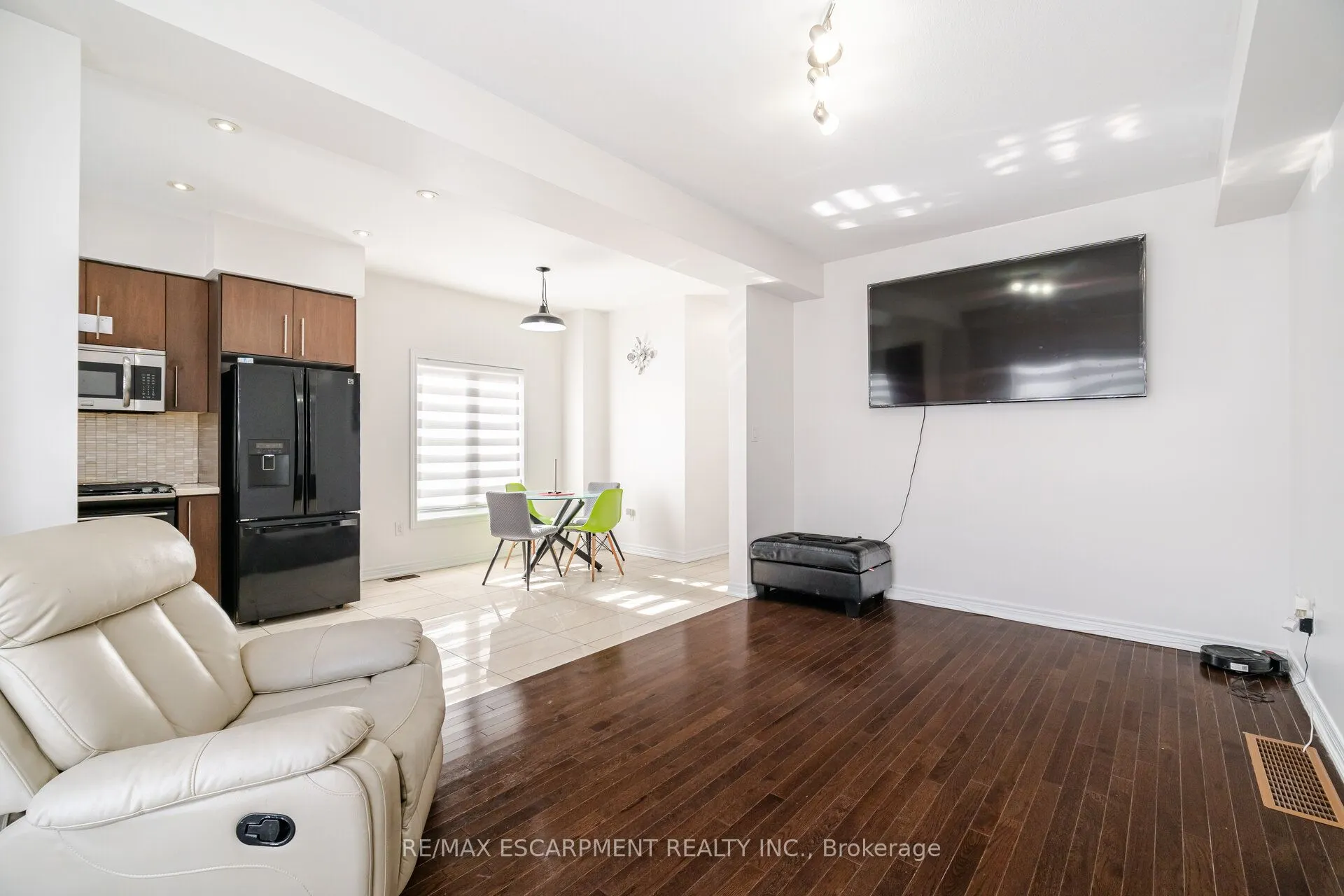 136 Westbank Trail