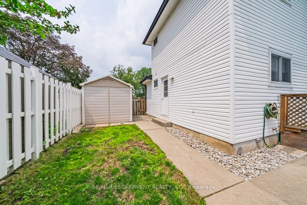 12 Quinlan Court