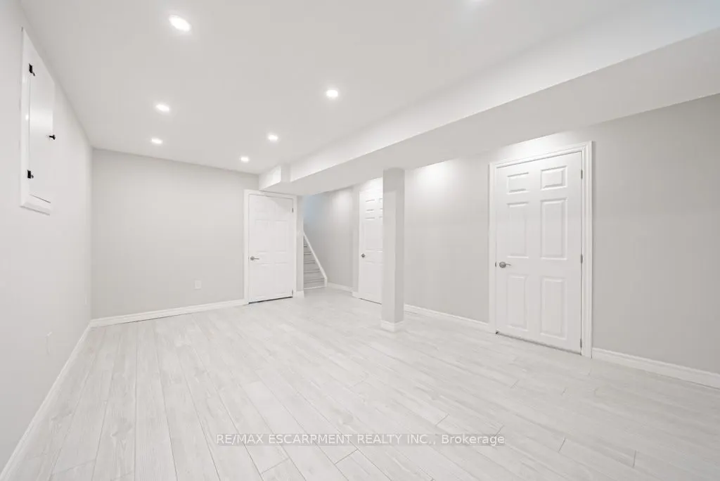 12 Quinlan Court