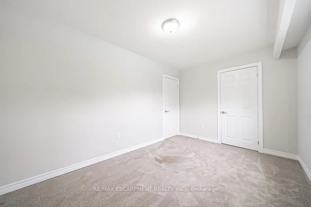 12 Quinlan Court