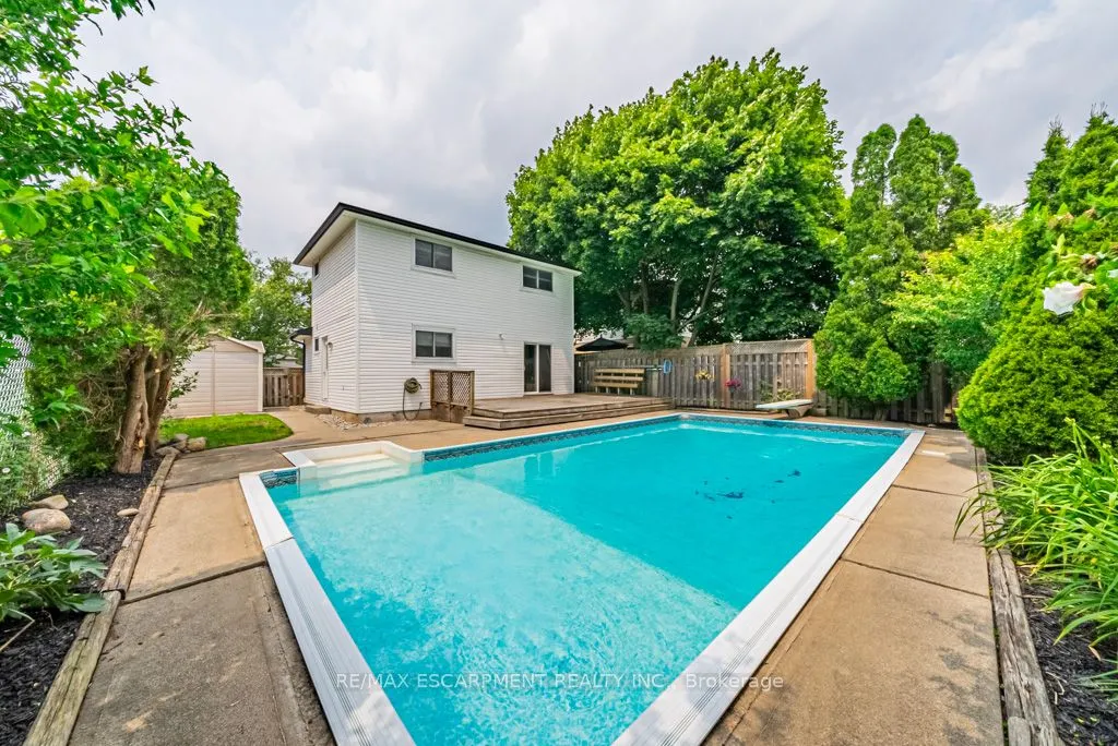 12 Quinlan Court