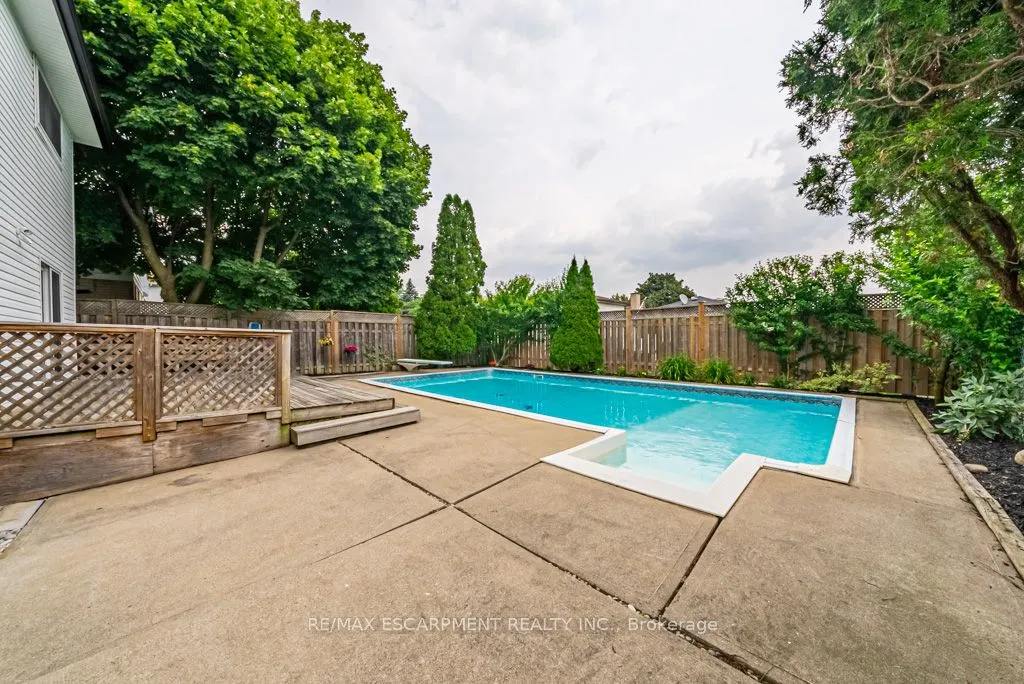 12 Quinlan Court