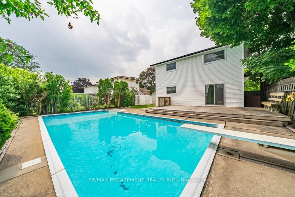 12 Quinlan Court