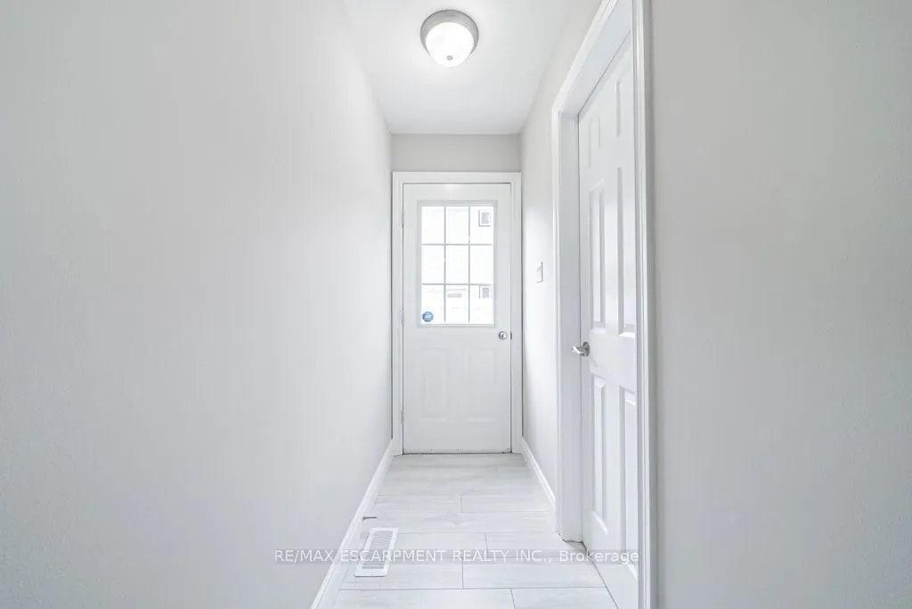 12 Quinlan Court