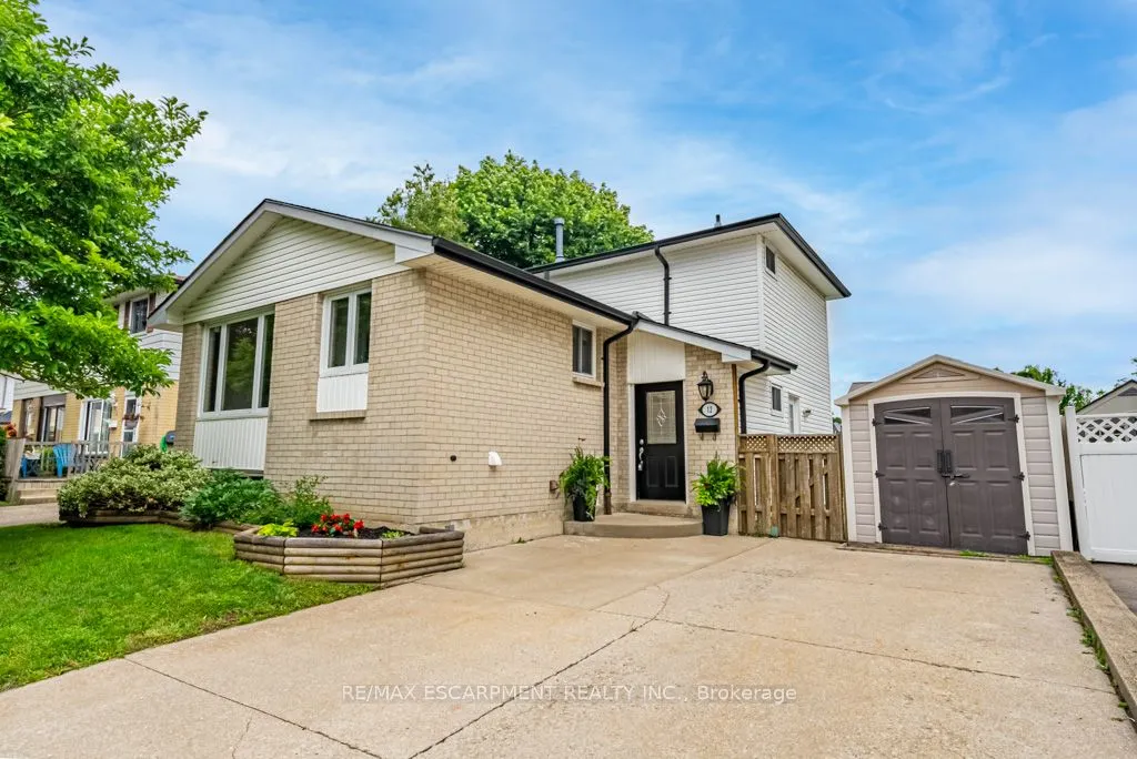 12 Quinlan Court