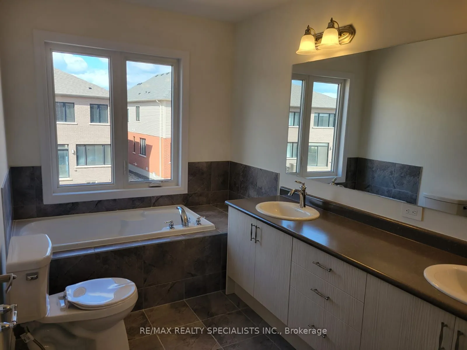 15 Blacklock Street, #7