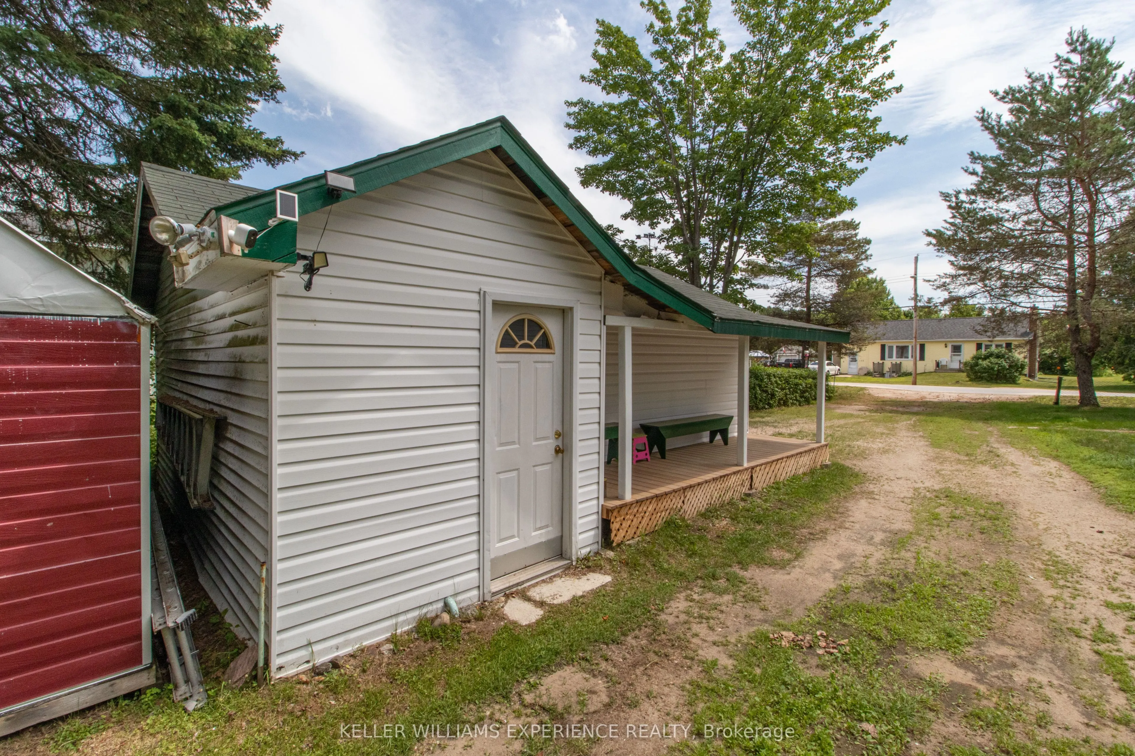 152 Ottawa Avenue