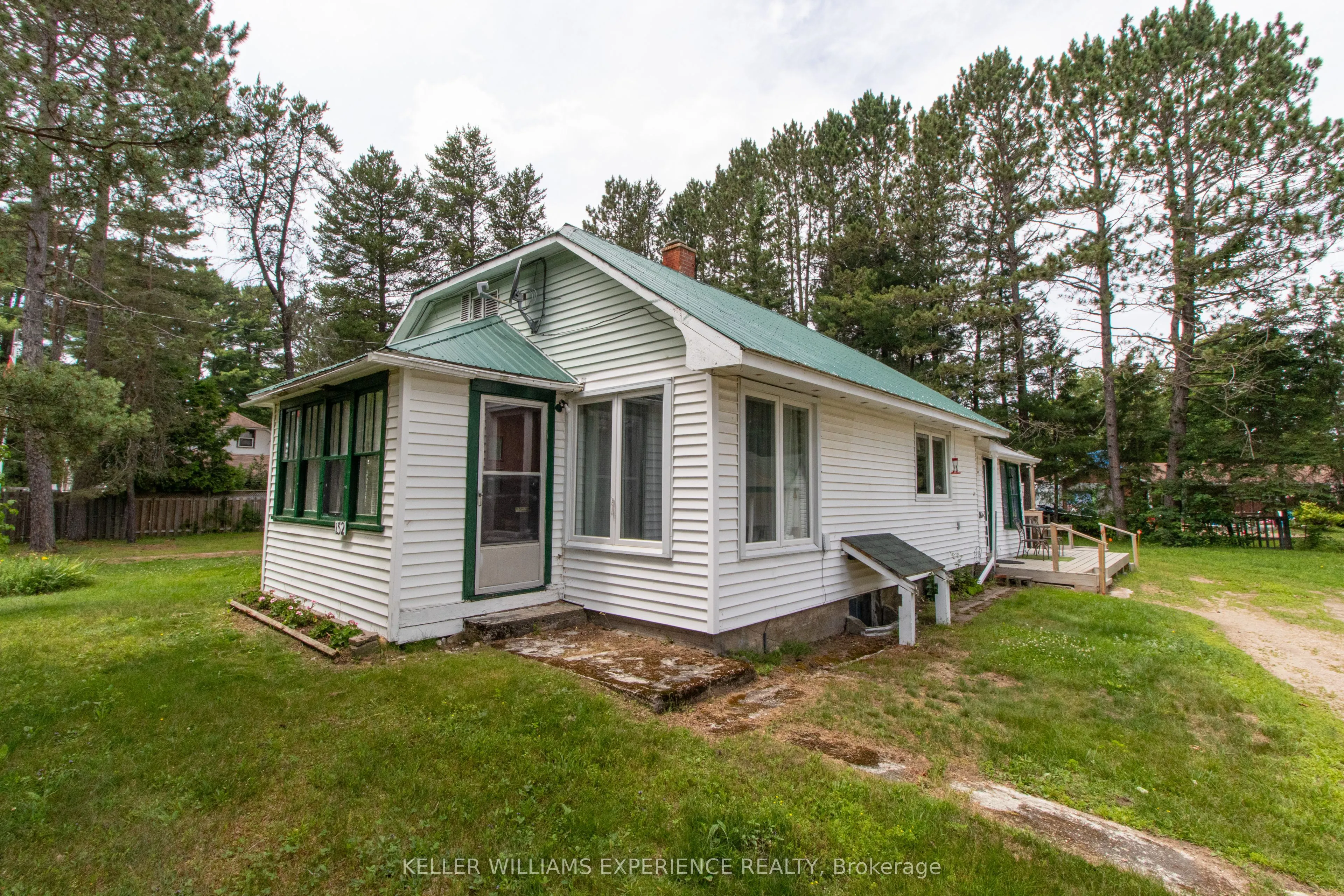 152 Ottawa Avenue