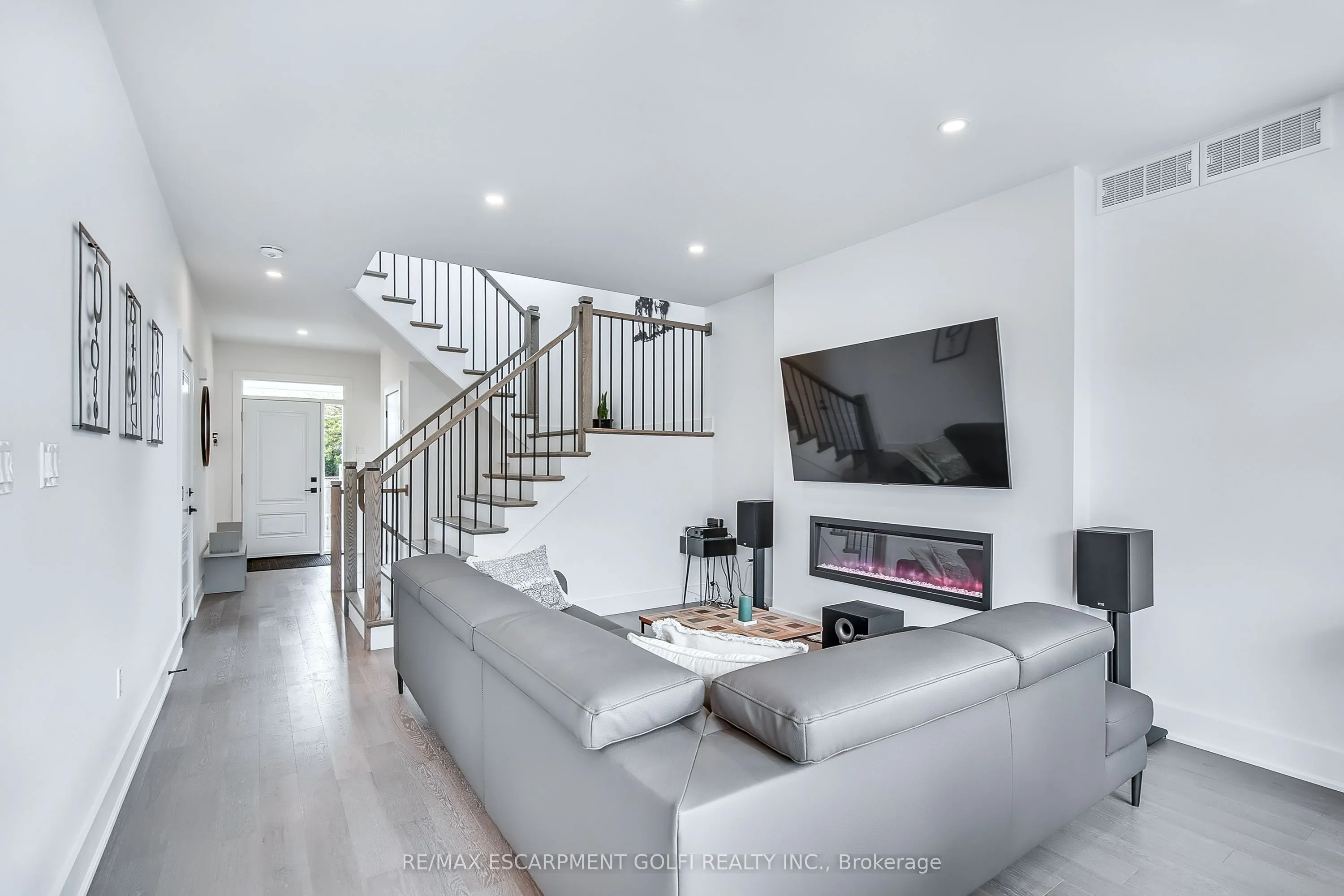 9 Princeton Common, #3