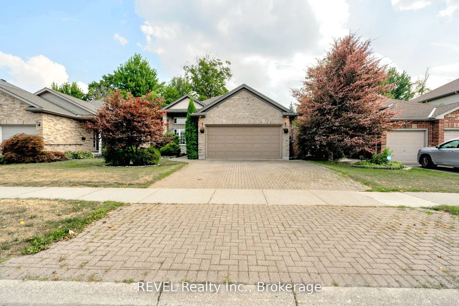 1085 South Wenige Drive
