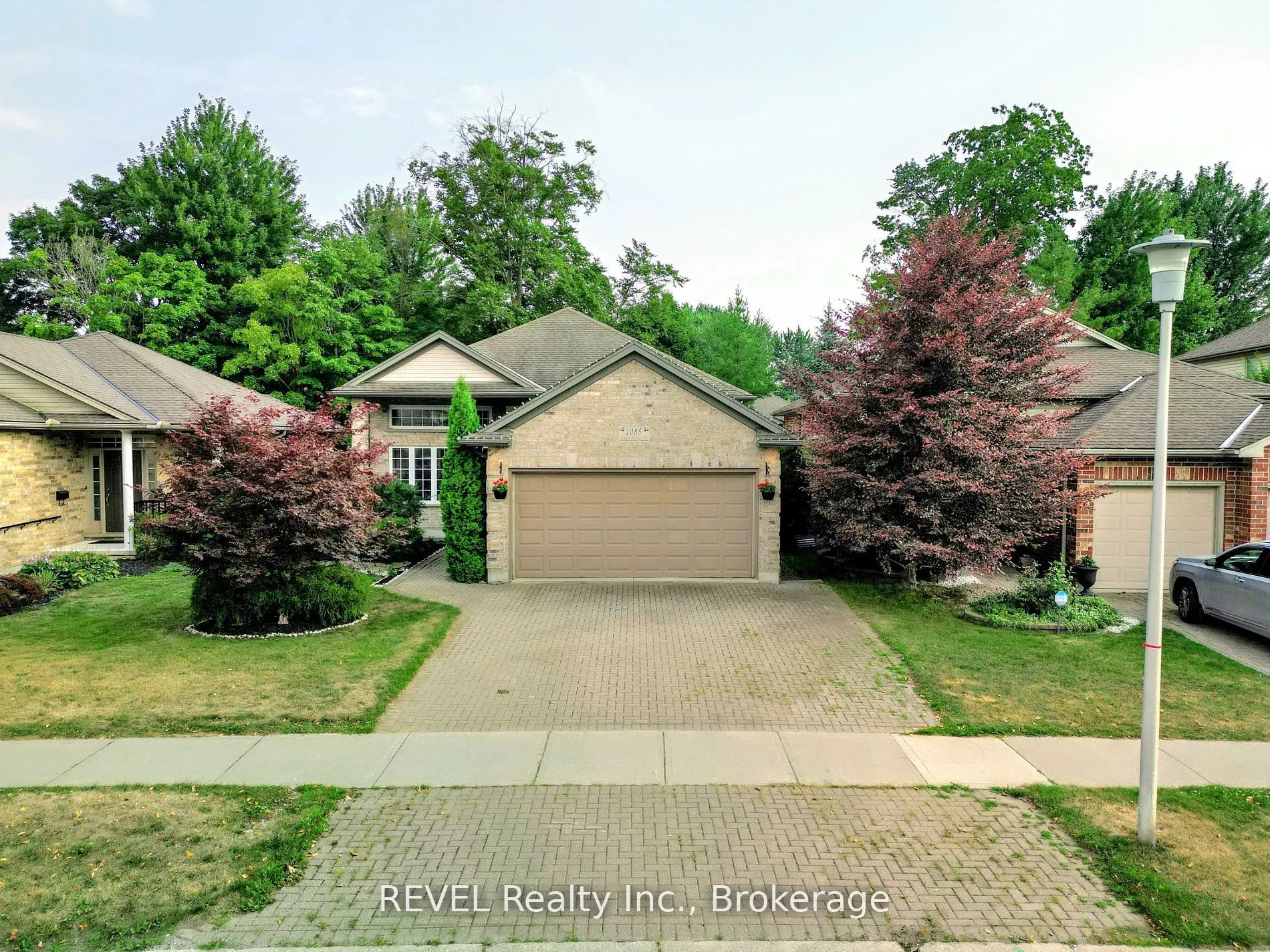 1085 South Wenige Drive