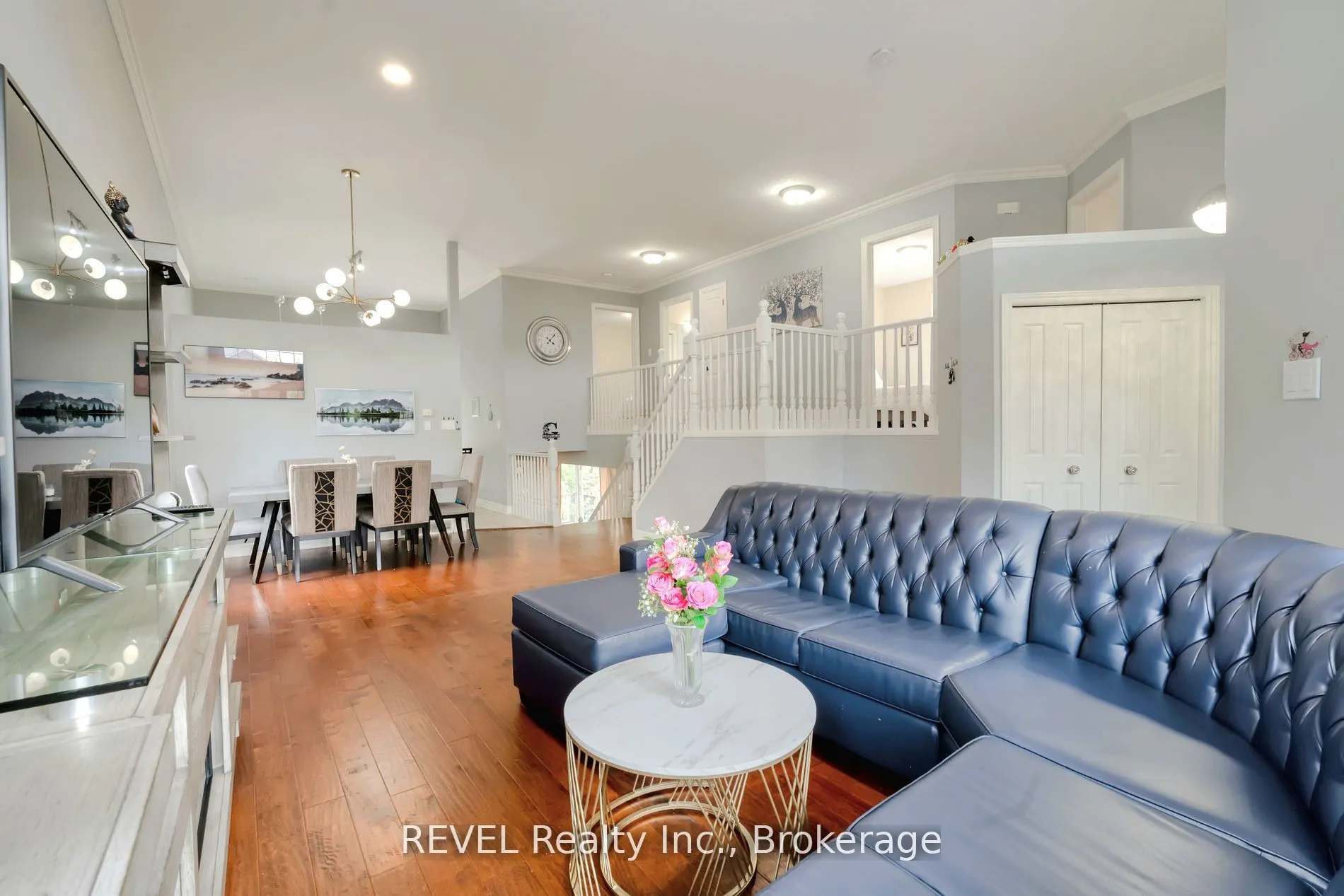 1085 South Wenige Drive