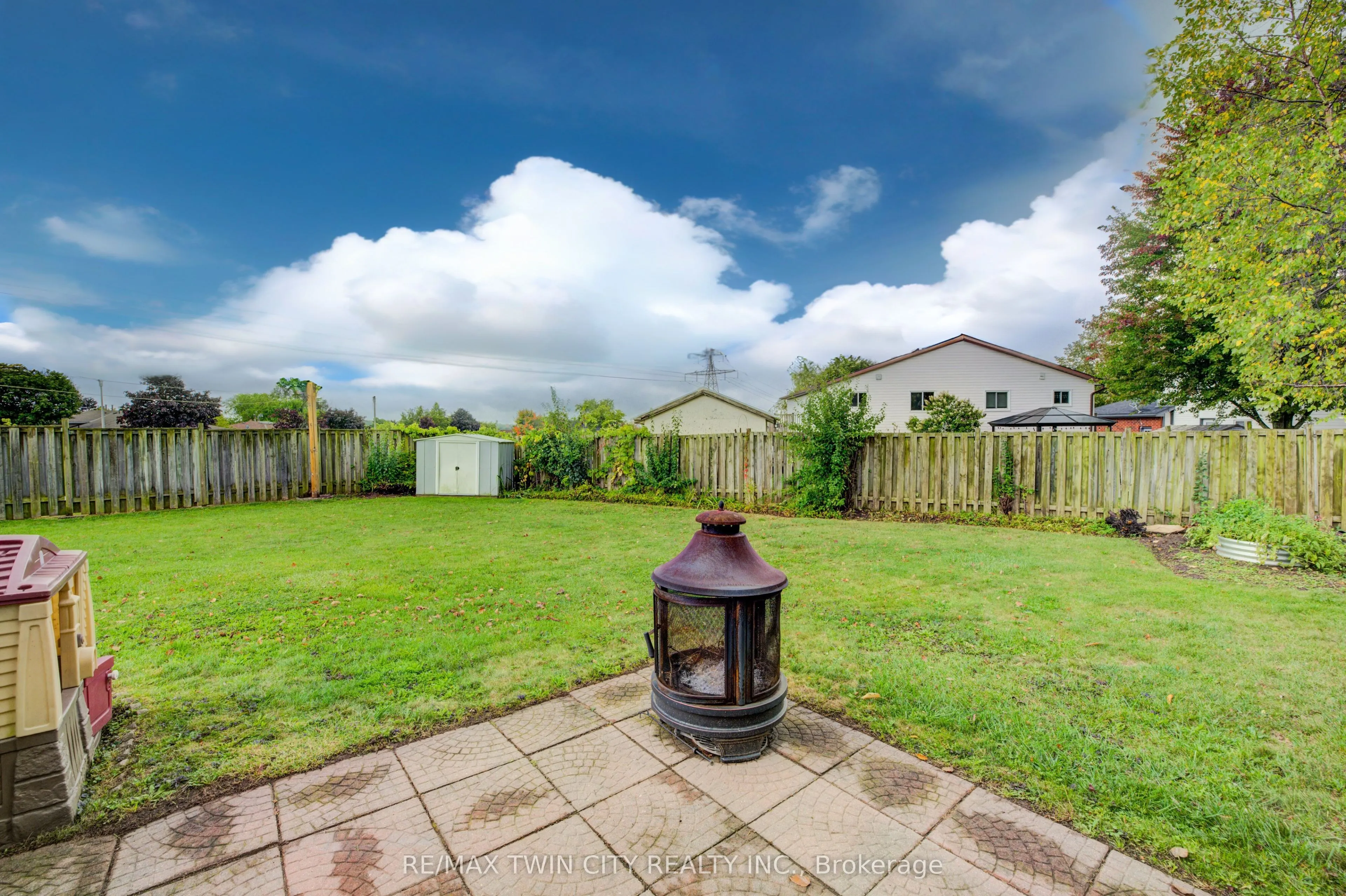 143 Dyer Court