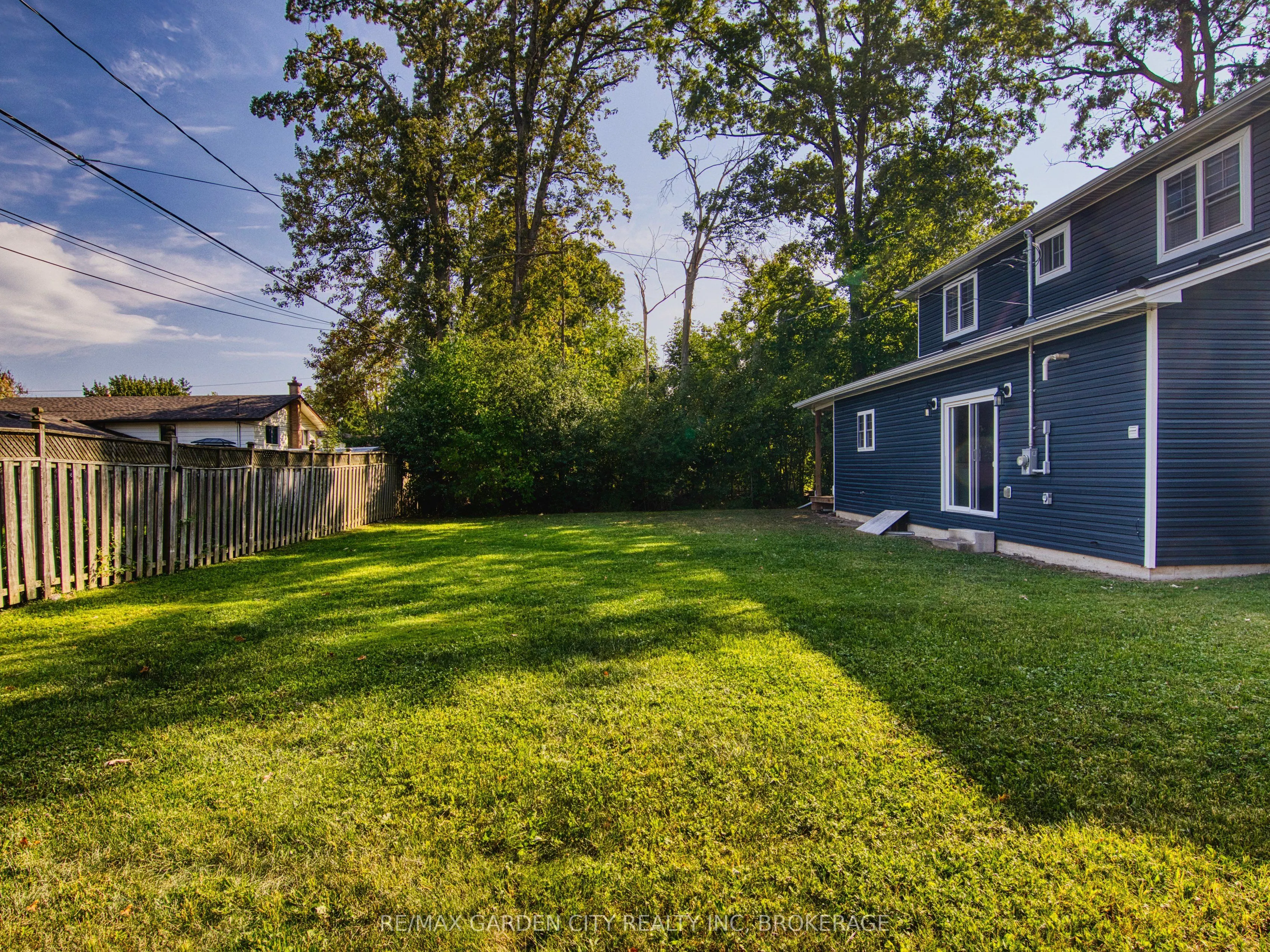 686 Lakeview Road