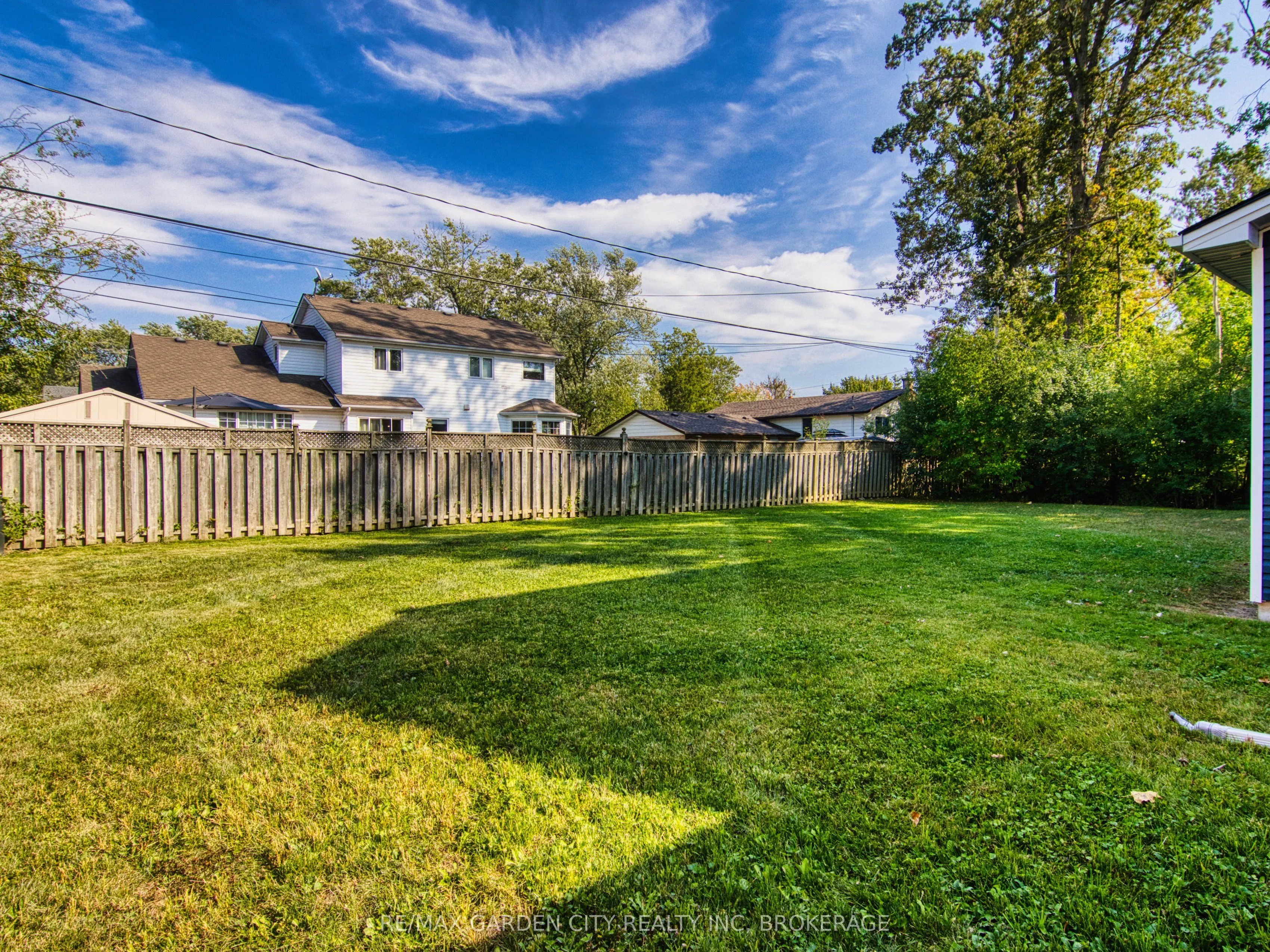 686 Lakeview Road