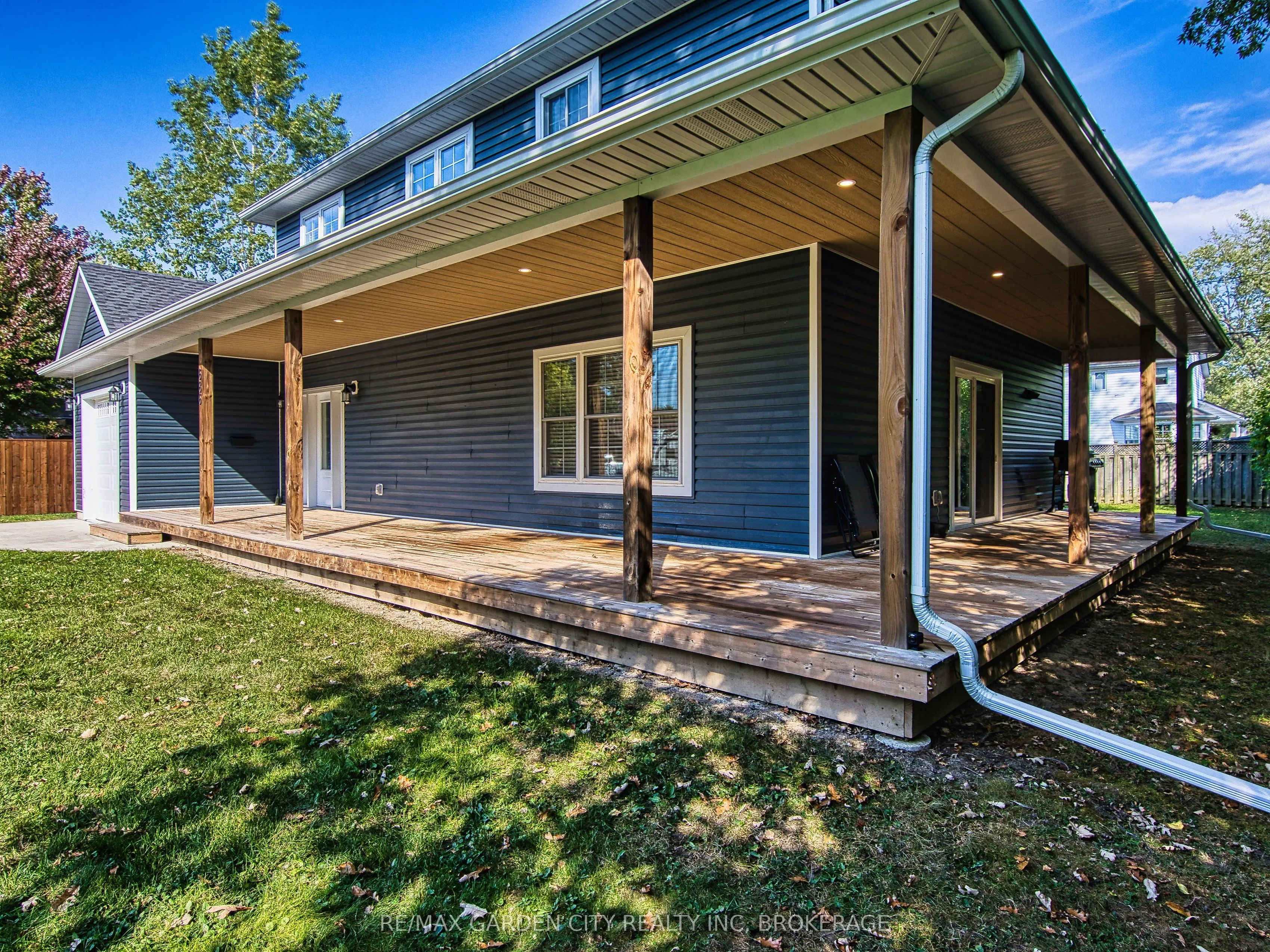 686 Lakeview Road