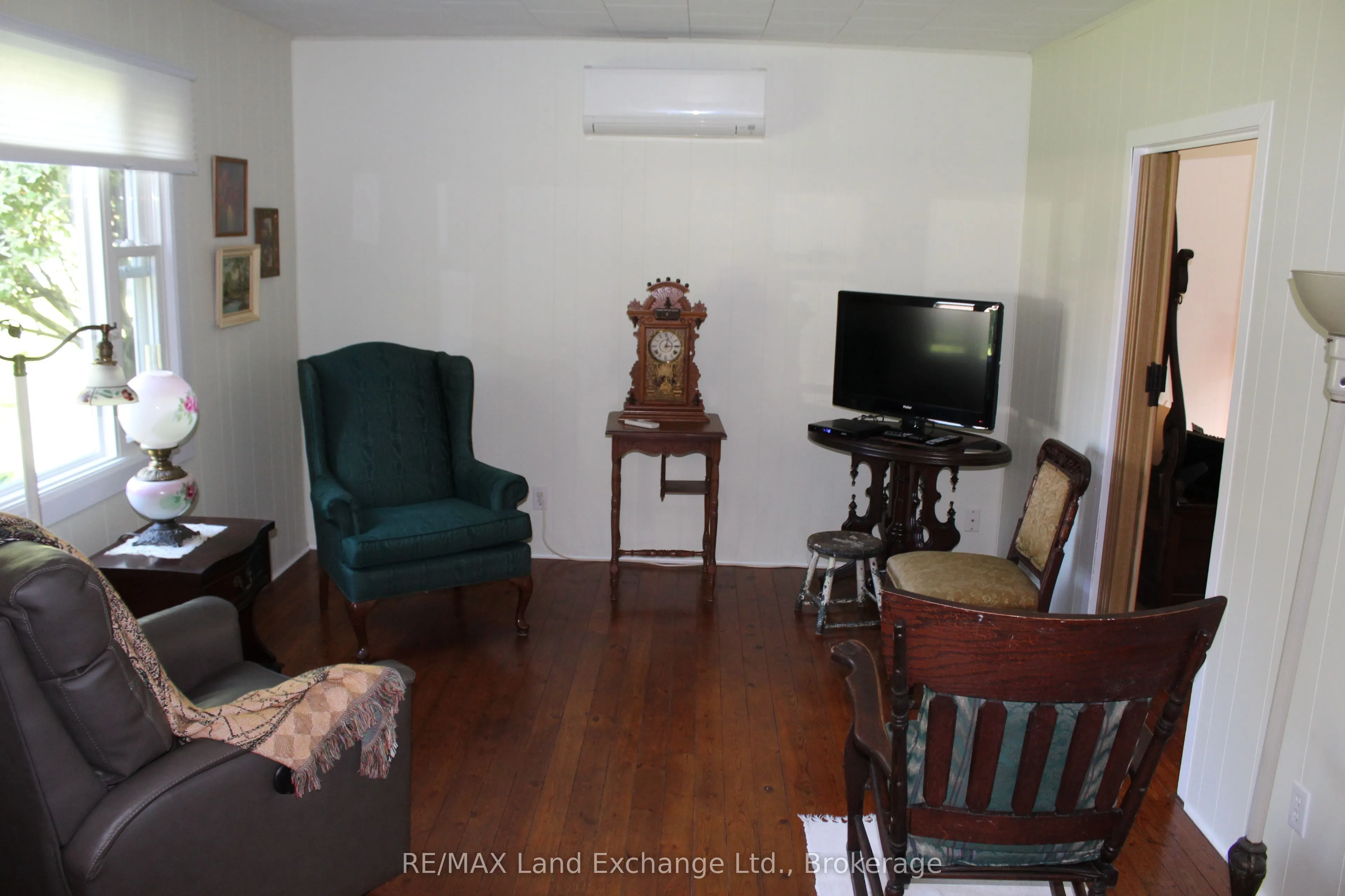 415 Elgin Street S