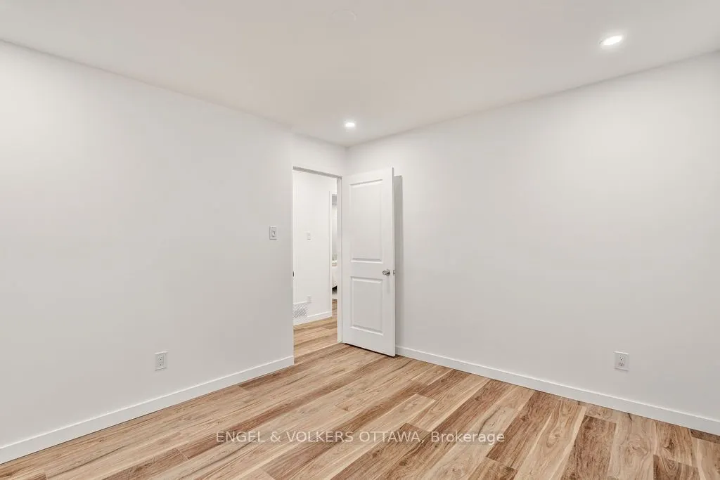 12 Bayside Private