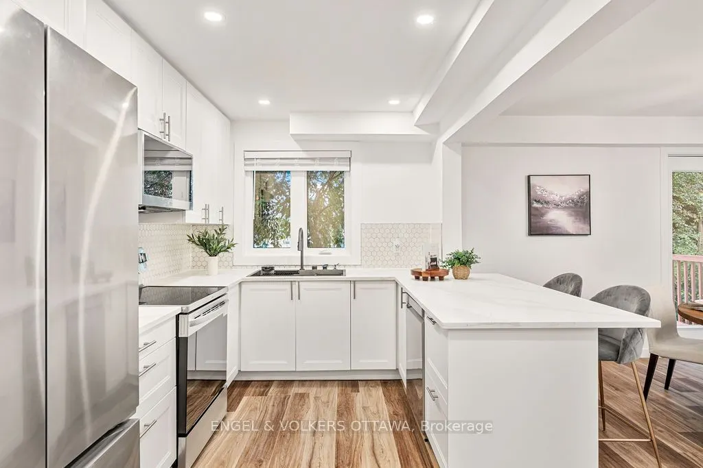 12 Bayside Private