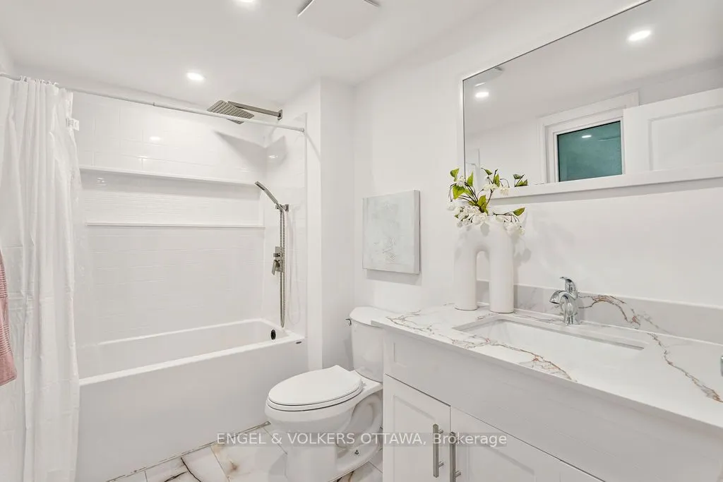 12 Bayside Private