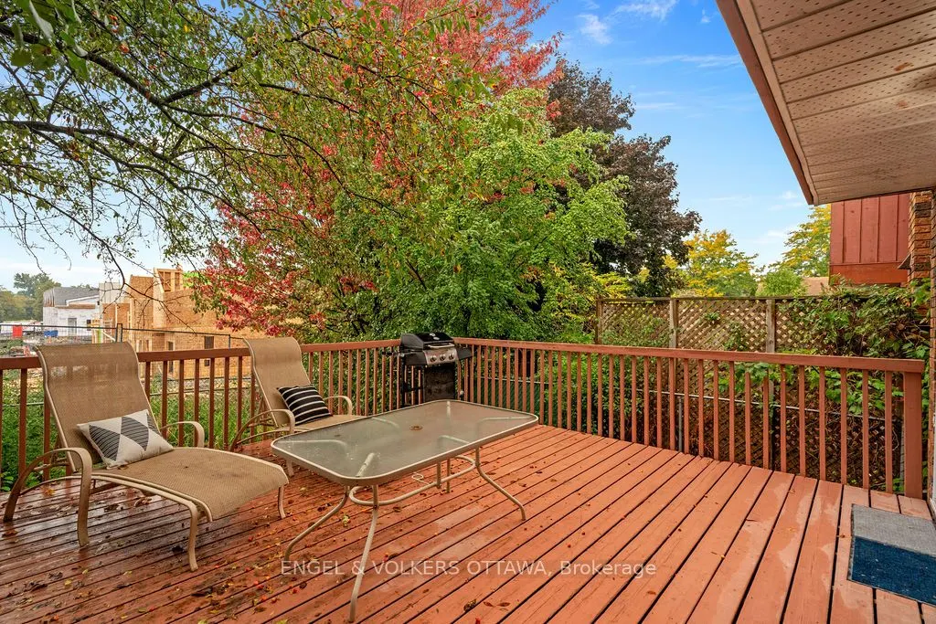 12 Bayside Private