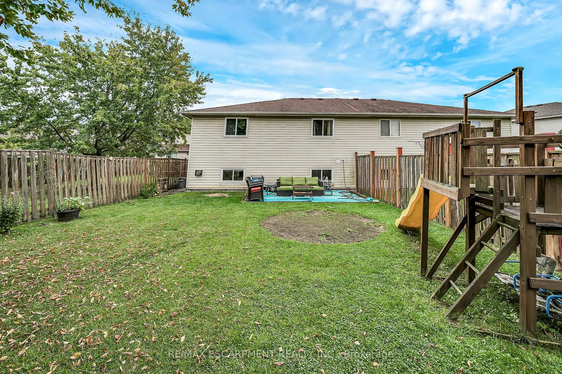 16 Caledon Court
