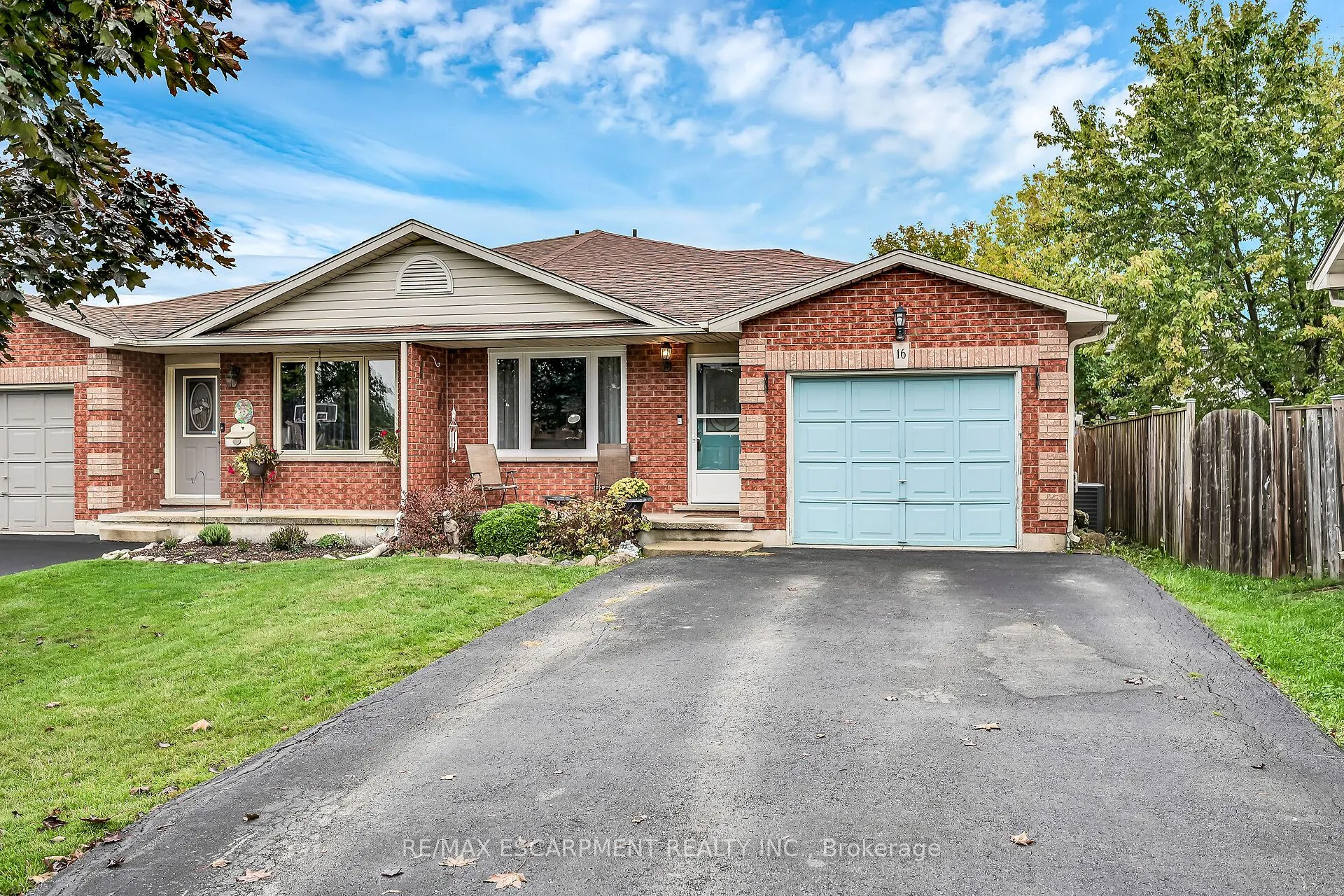 16 Caledon Court